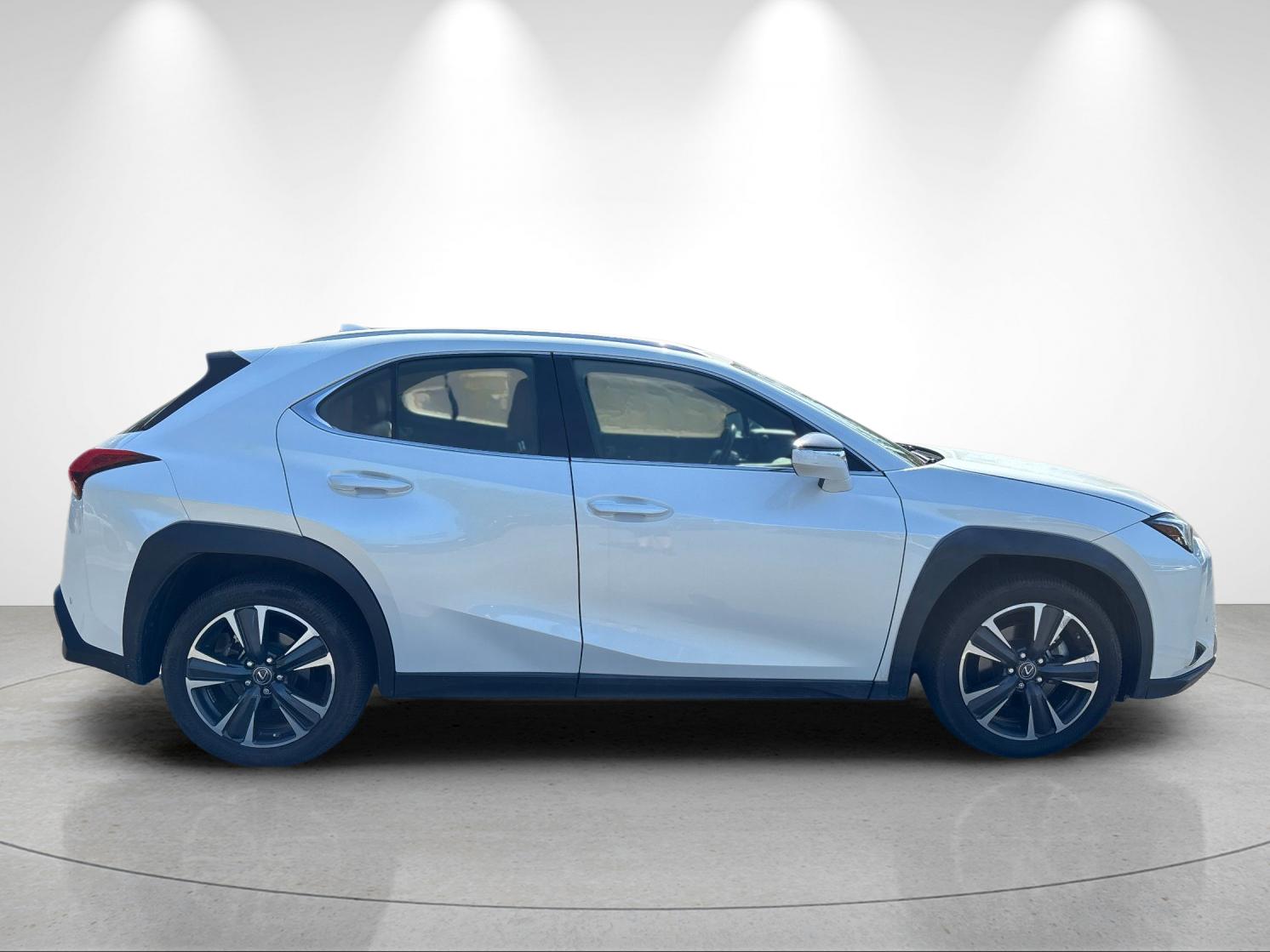 Used 2021 Eminent White Pearl Lexus UX 200 image 6