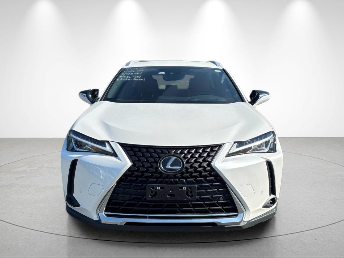 Used 2021 Eminent White Pearl Lexus UX 200 image 8