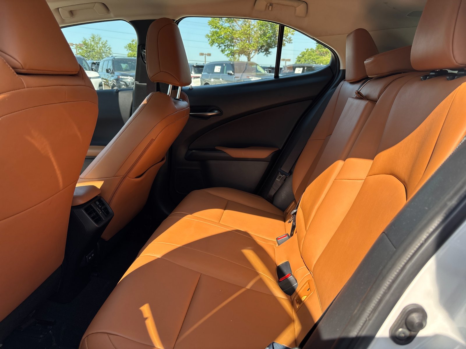 Used 2021 Eminent White Pearl Lexus UX 200 image 32
