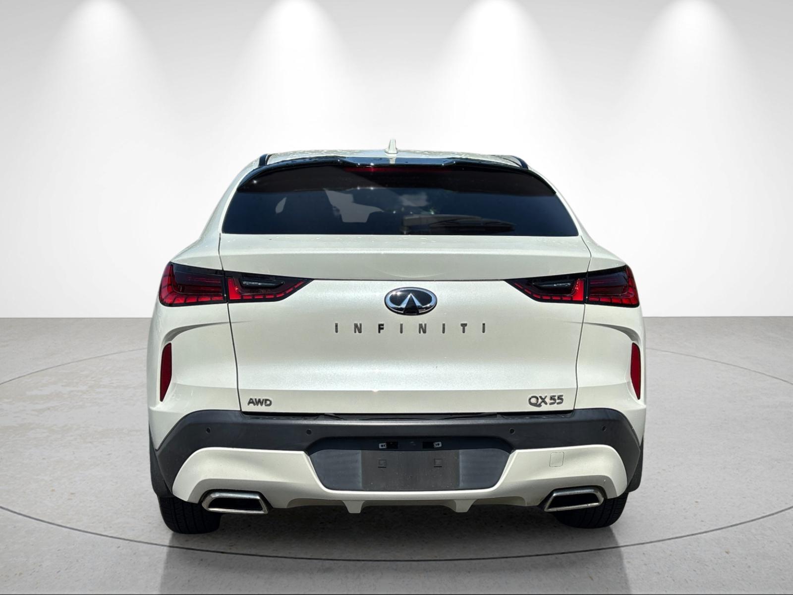 Used 2023 Majestic White INFINITI LUXE image 4