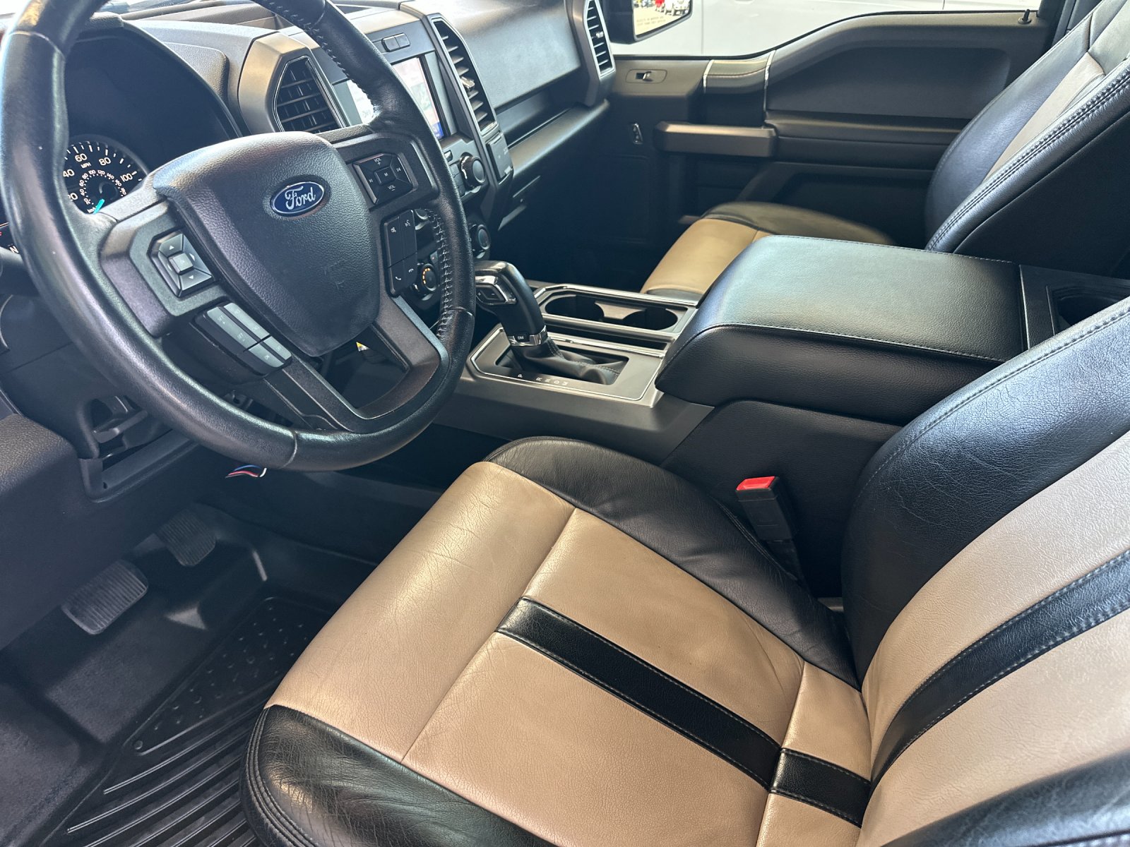 Used 2019 Red Ford XLT image 10