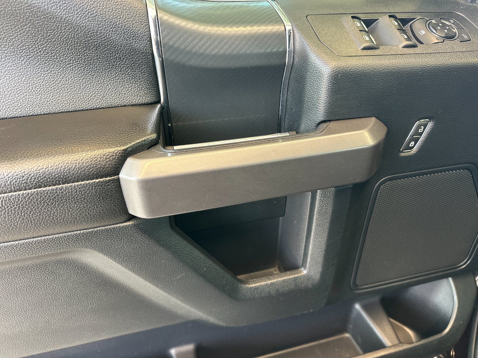 Used 2019 Red Ford XLT image 11