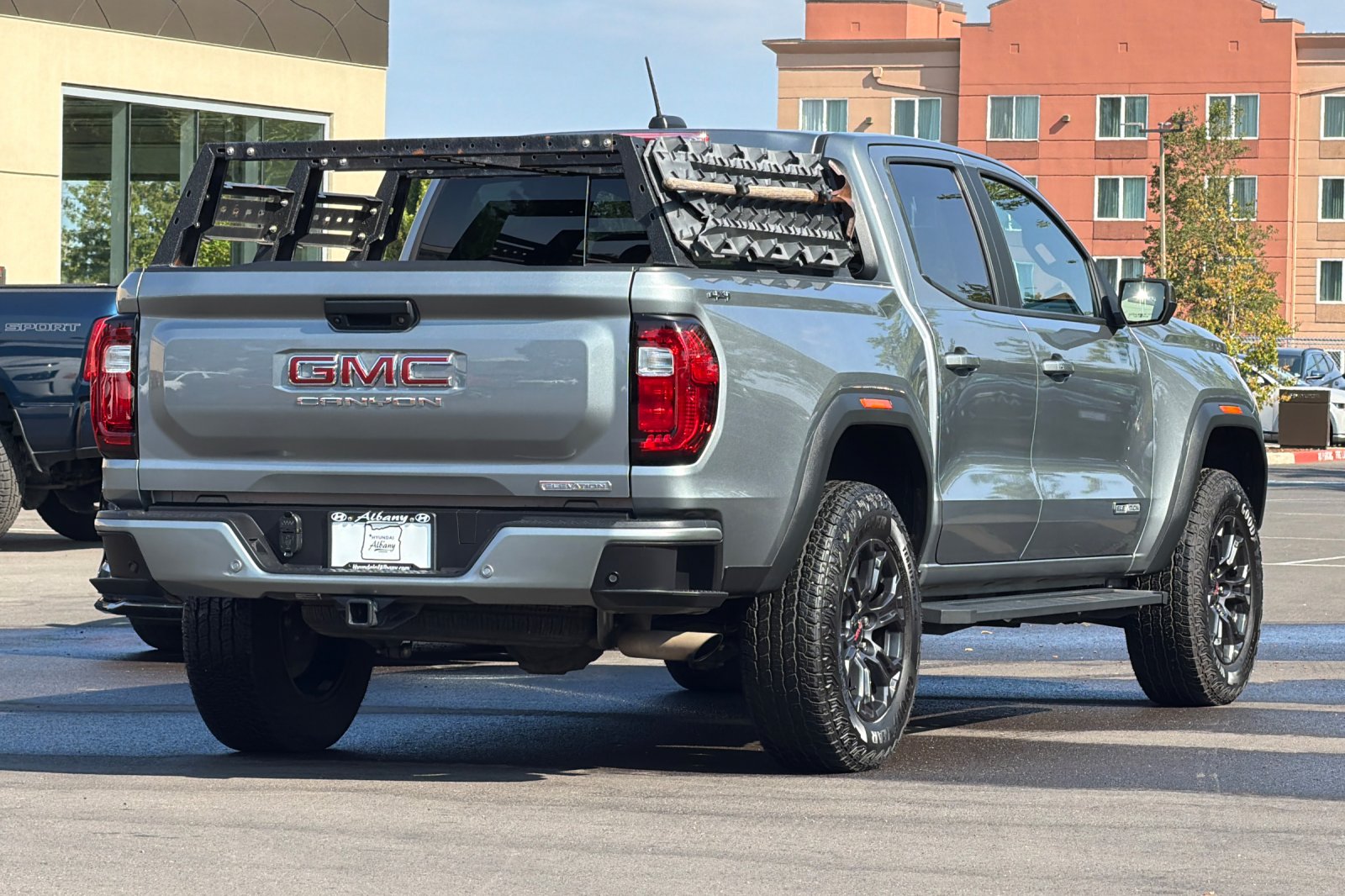 Used 2025 Silver GMC Elevation image 4