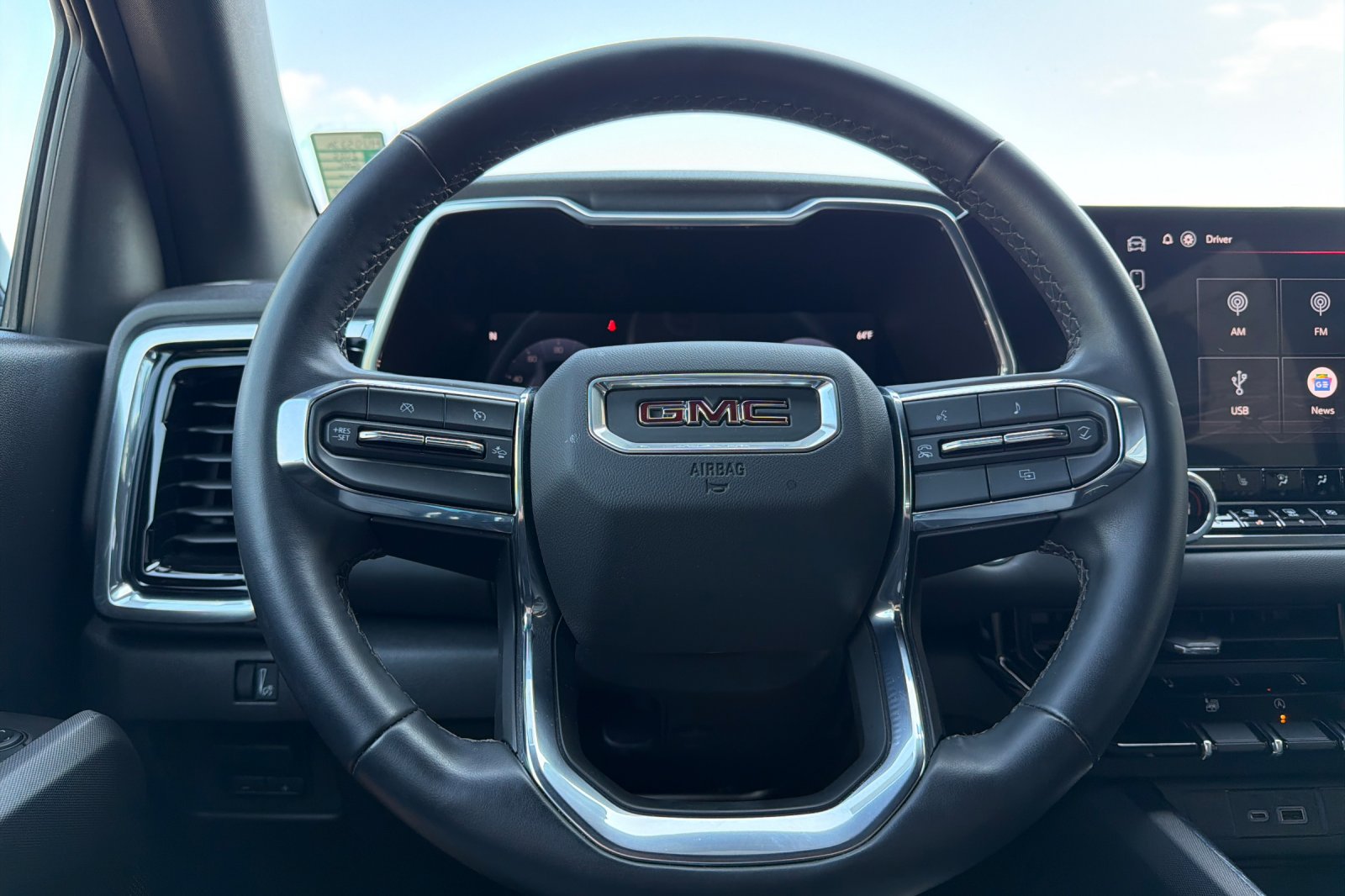 Used 2025 Silver GMC Elevation image 20
