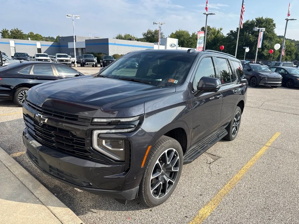 Used 2025 Gray Chevrolet RST image 3