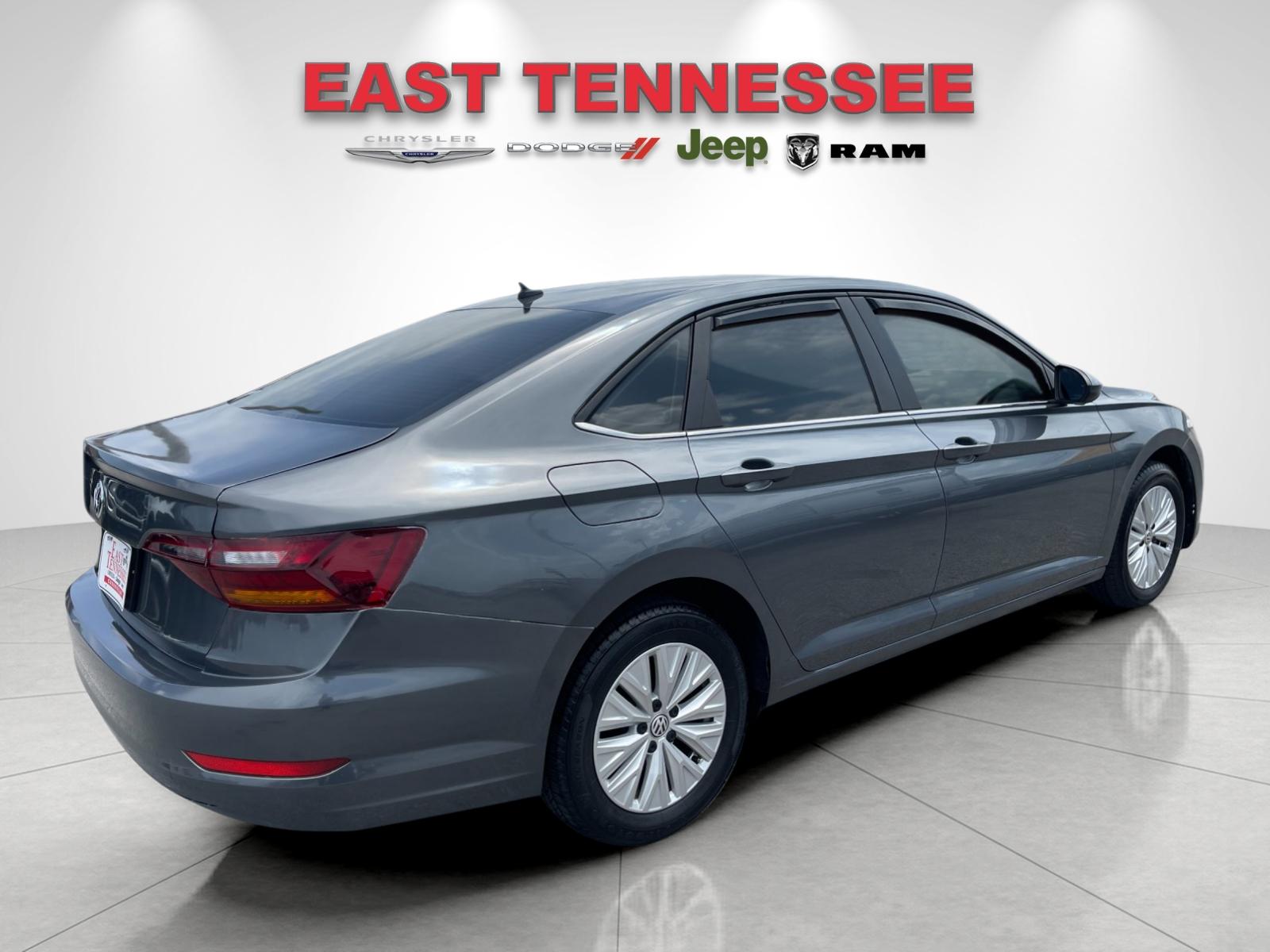 Used 2019 Gray Volkswagen 1.4T S image 3