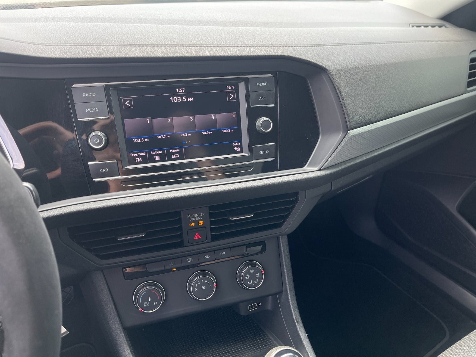 Used 2019 Gray Volkswagen 1.4T S image 19