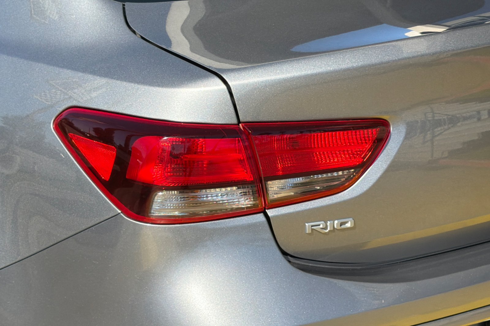 Used 2022 Steel Gray Kia S image 25