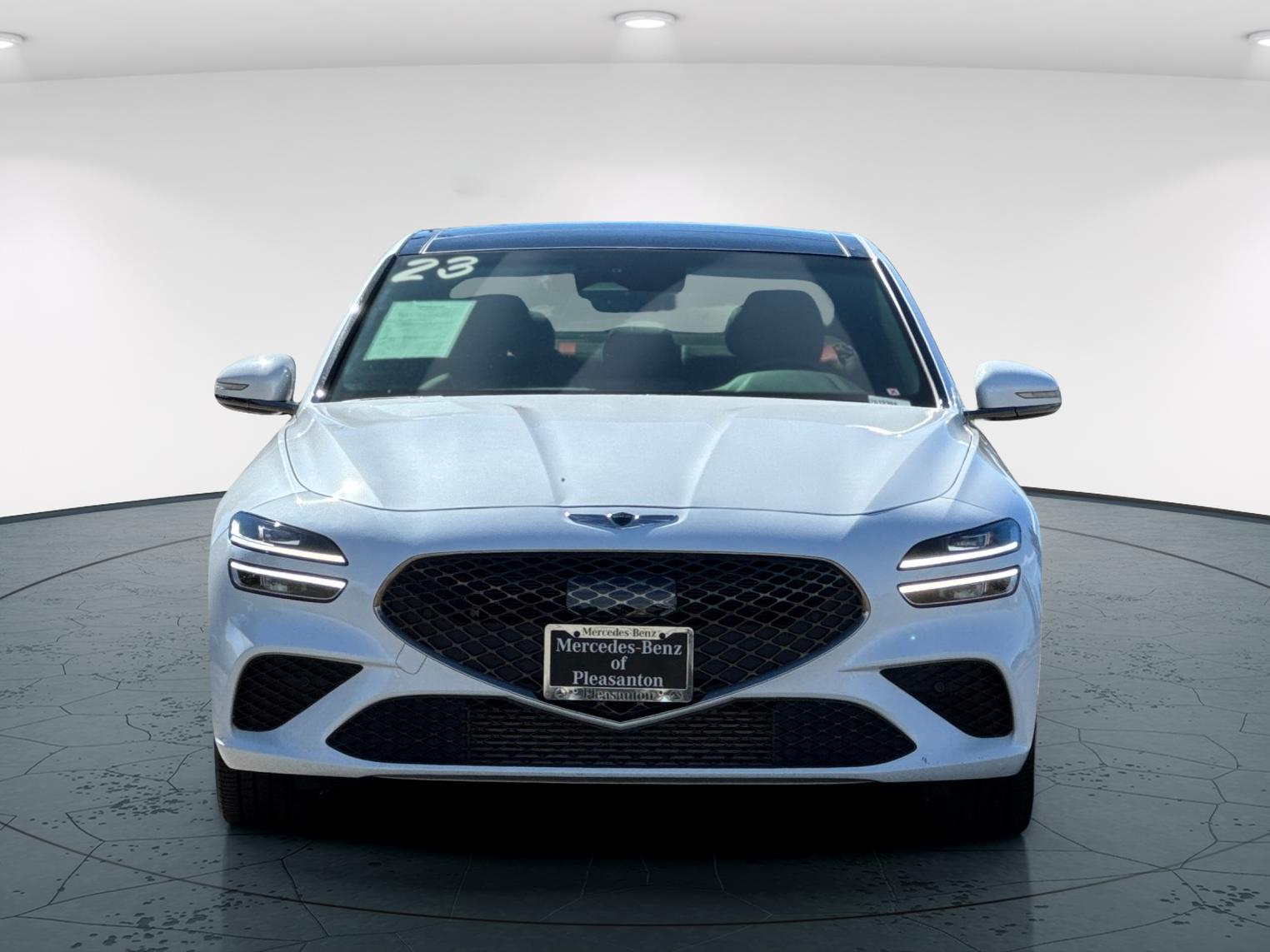 Used 2023 White Genesis 2.0T 4D Sedan image 10