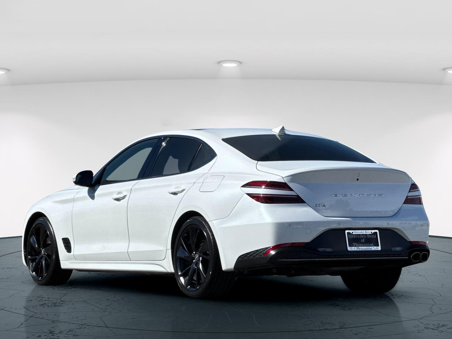 Used 2023 White Genesis 2.0T 4D Sedan image 5