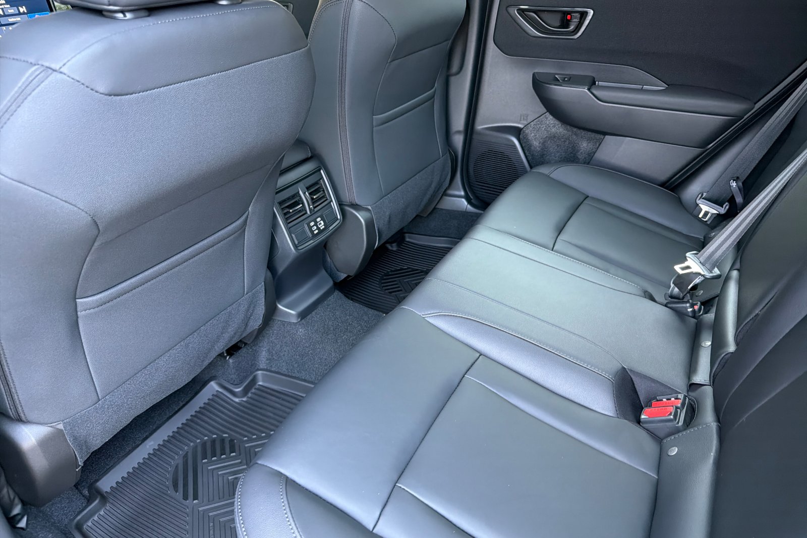 New 2026 SAPPHIRE BLUE PEARL Subaru Premium image 12