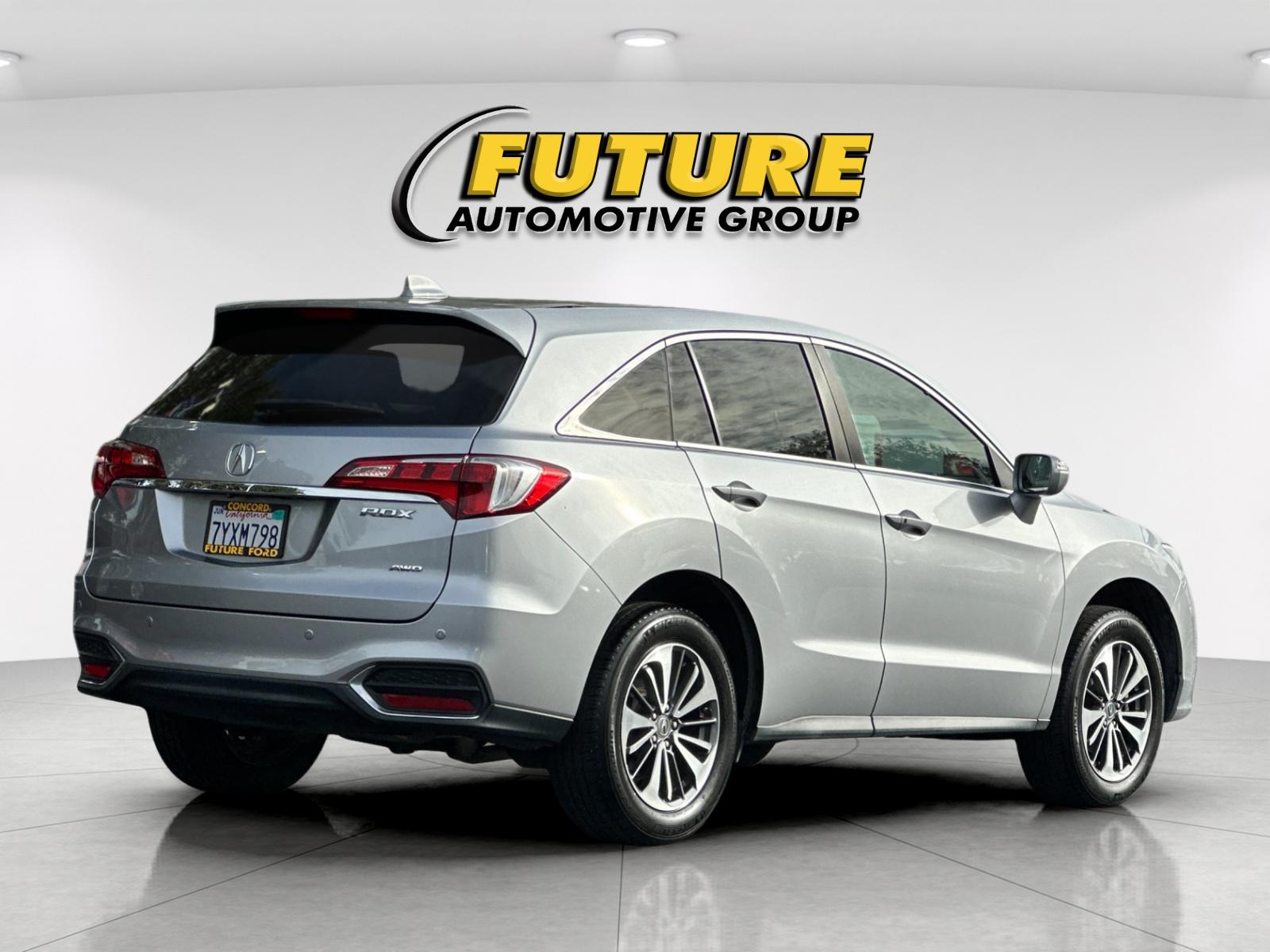 Used 2017 Silver Acura Advance Package image 3