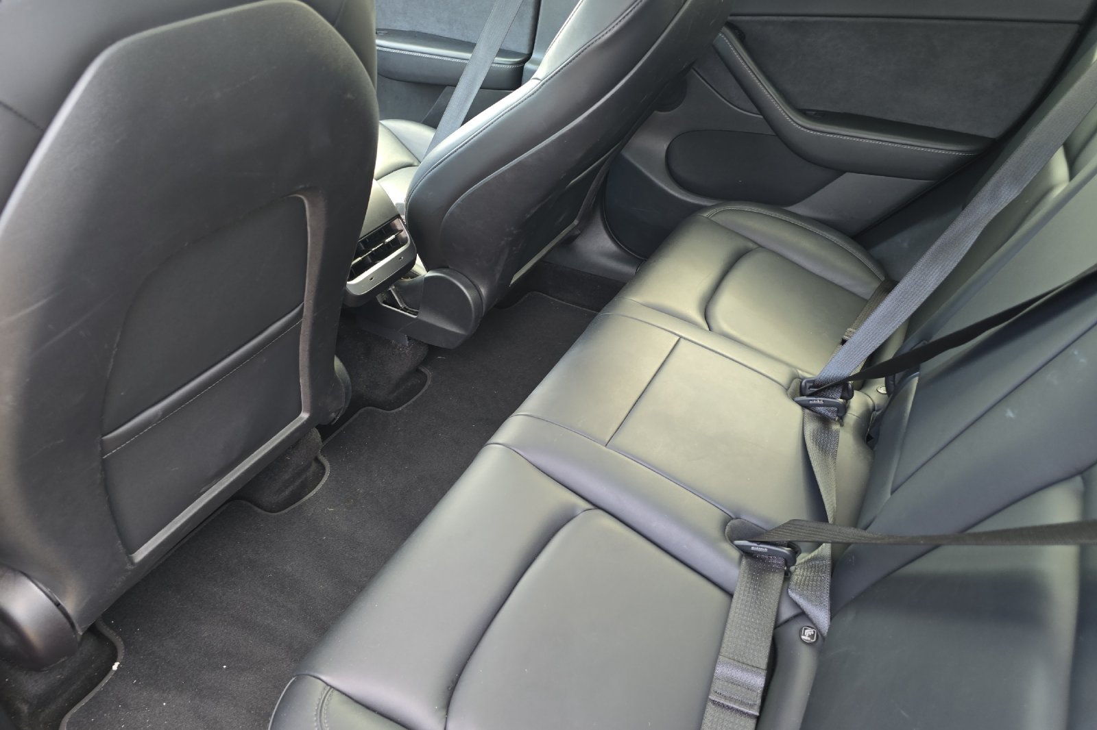 Used 2021  Tesla Long Range image 8
