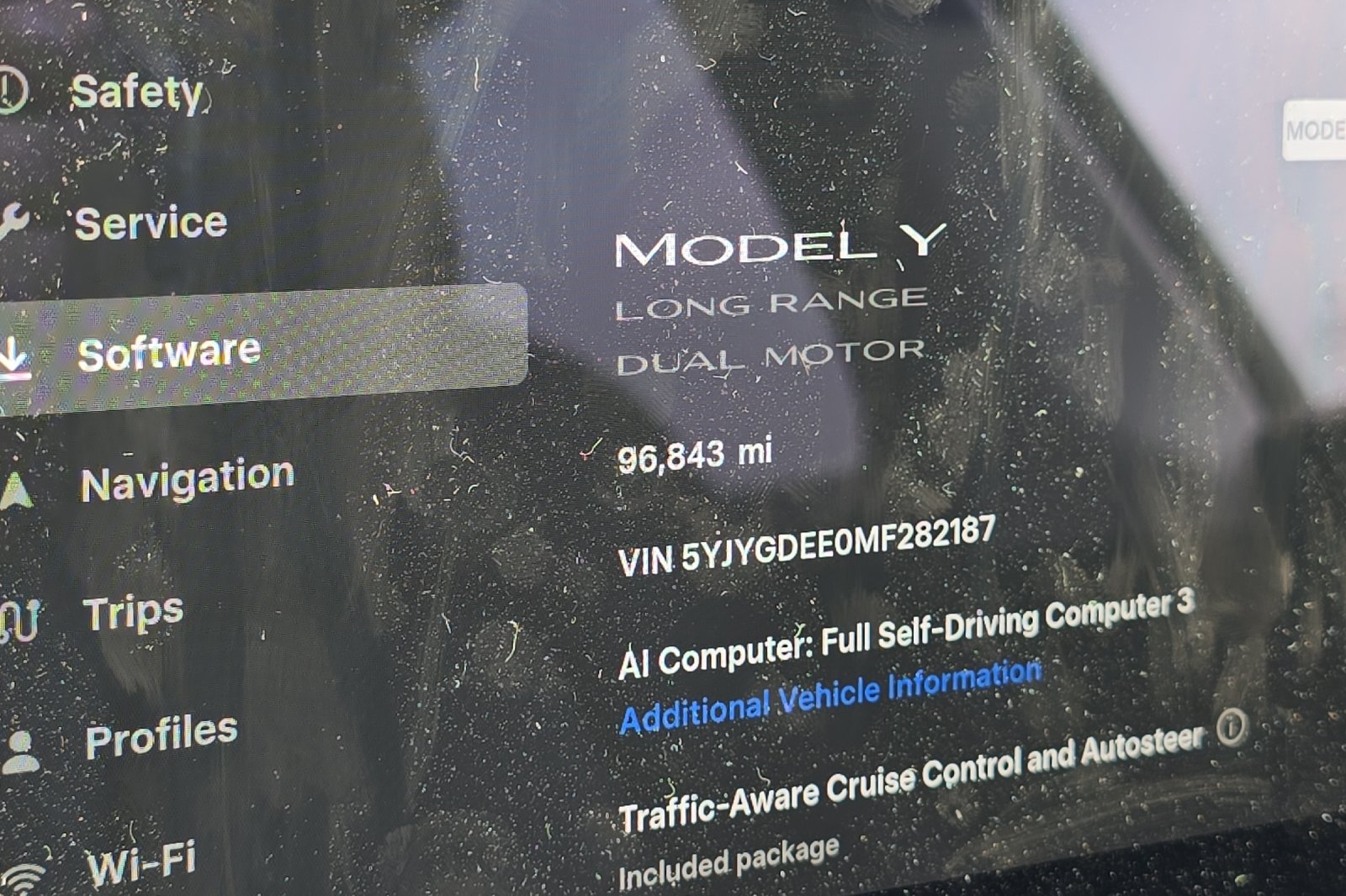 Used 2021  Tesla Long Range image 22