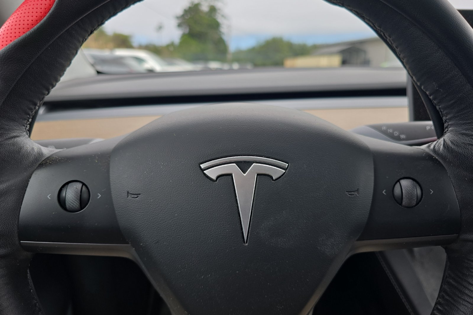 Used 2021  Tesla Long Range image 20