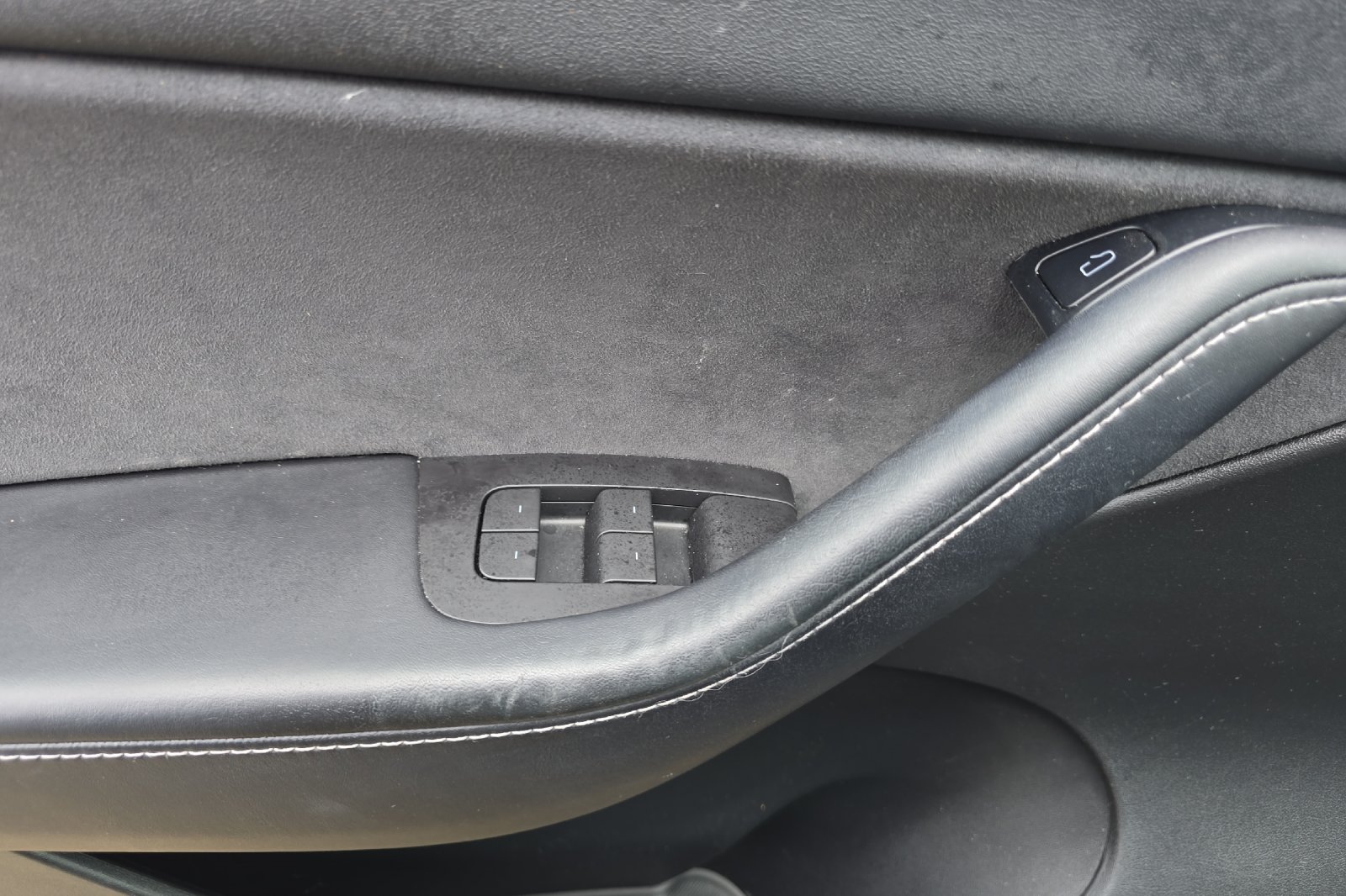 Used 2021  Tesla Long Range image 8