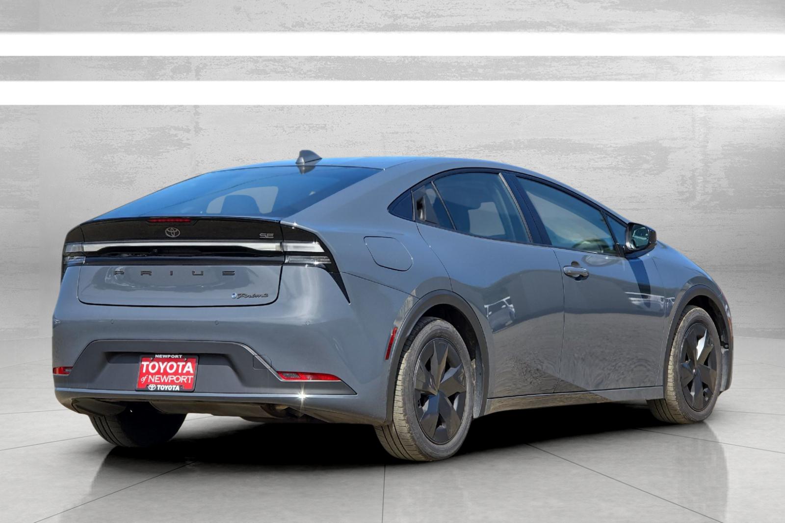Used 2023 Gray Toyota SE image 4