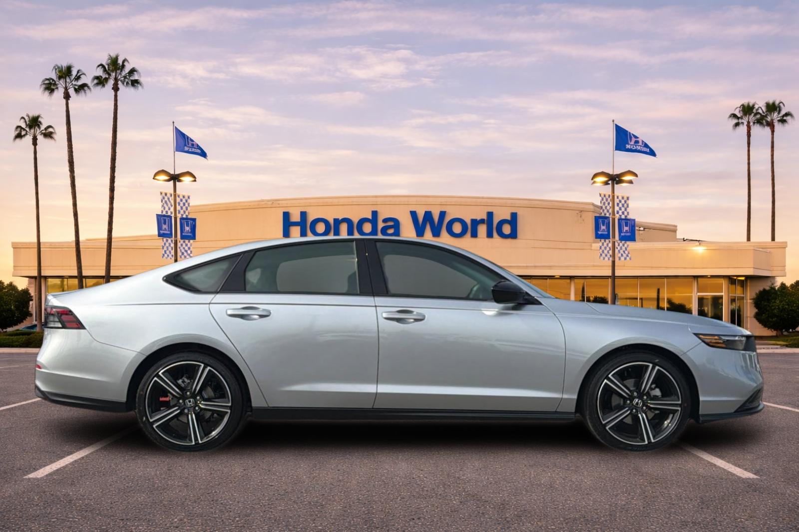 New 2026 Solar Silver Metallic Honda SE image 3