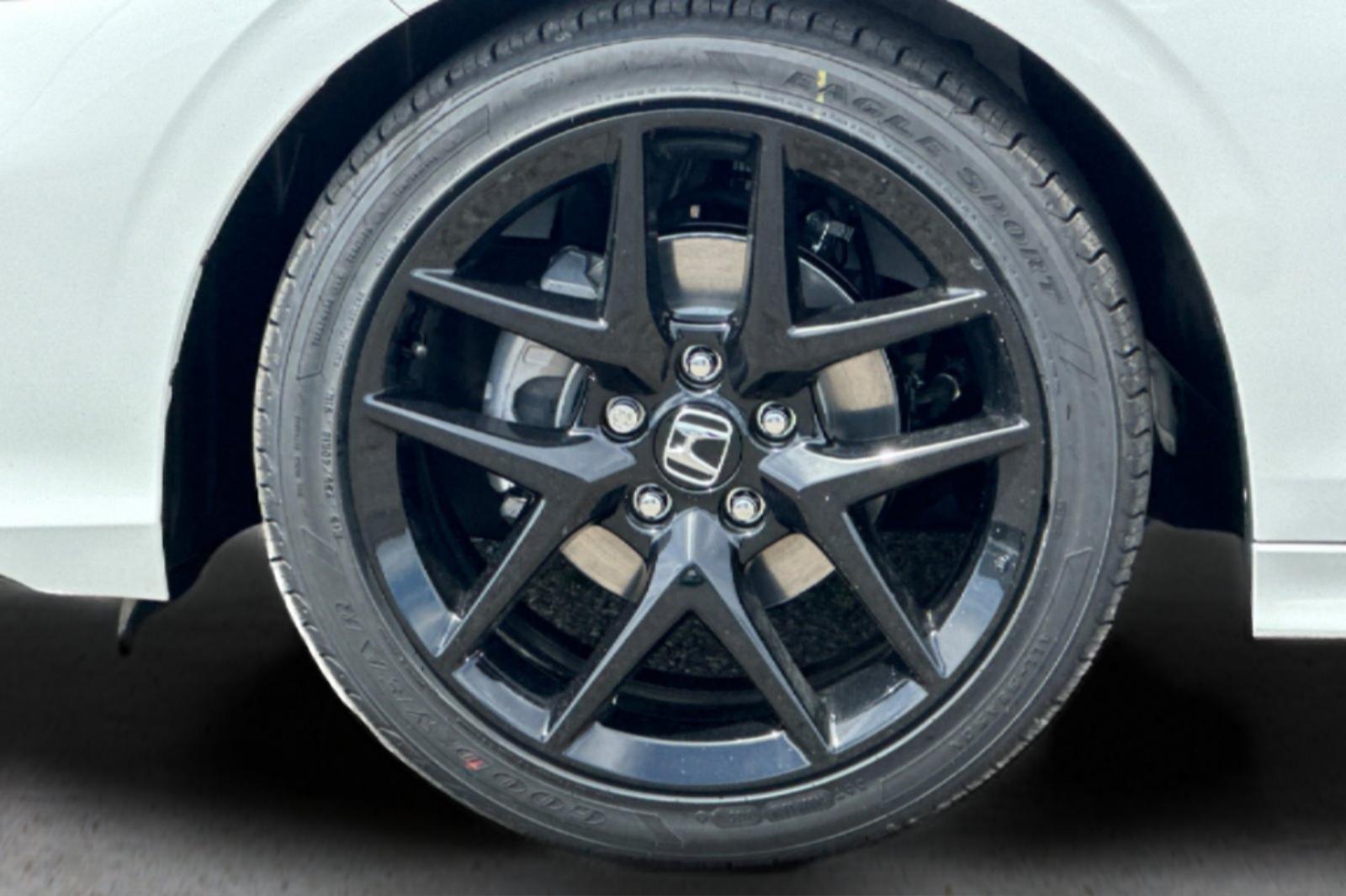 New 2026 Platinum White Pearl Honda Sport image 31