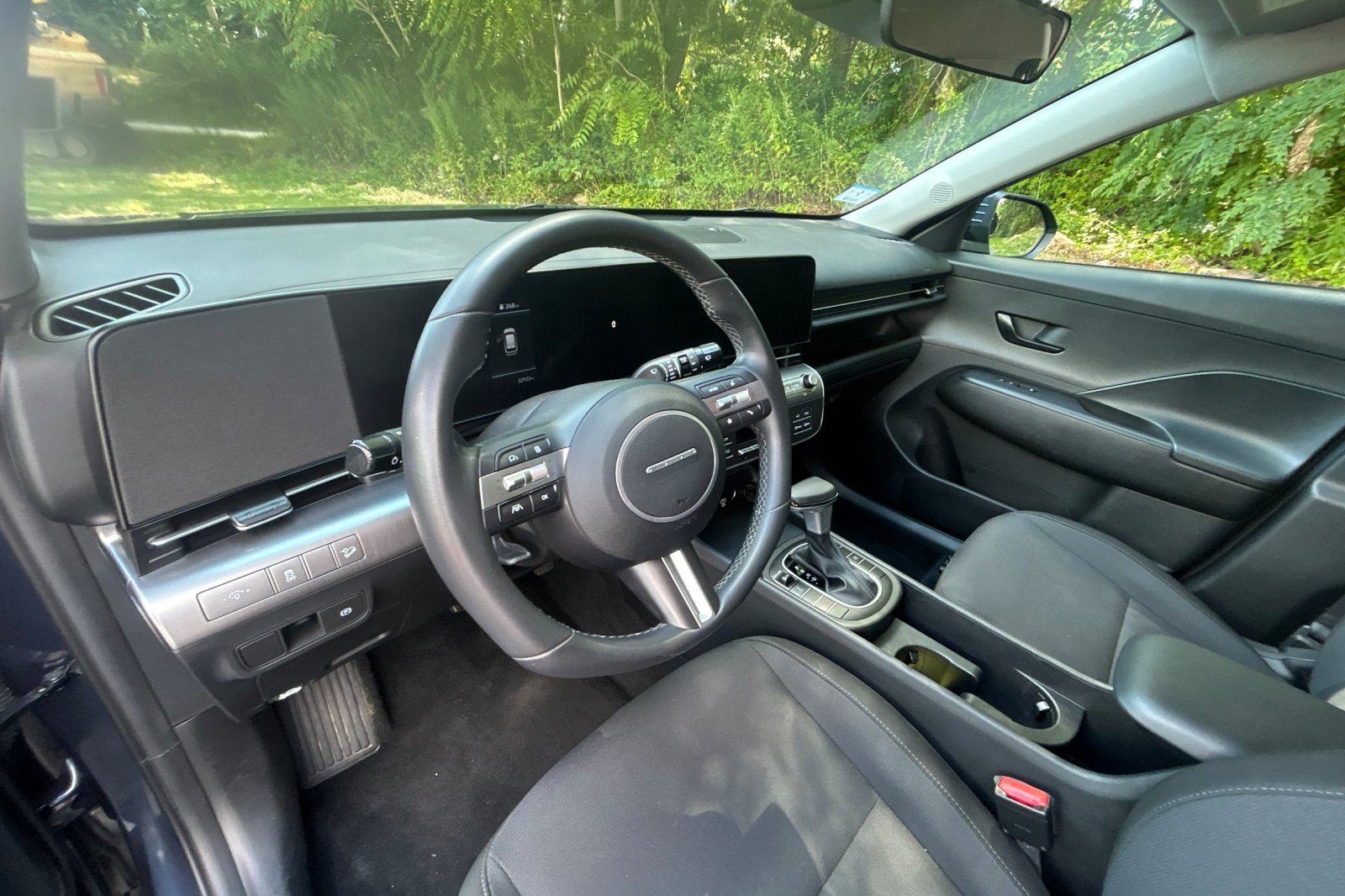 Used 2025 Denim Blue Hyundai SEL image 9