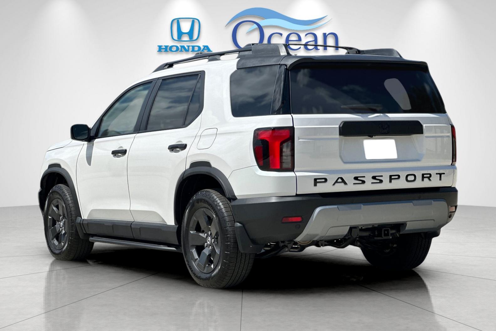 New 2026 Platinum White Pearl Honda RTL Towing image 3