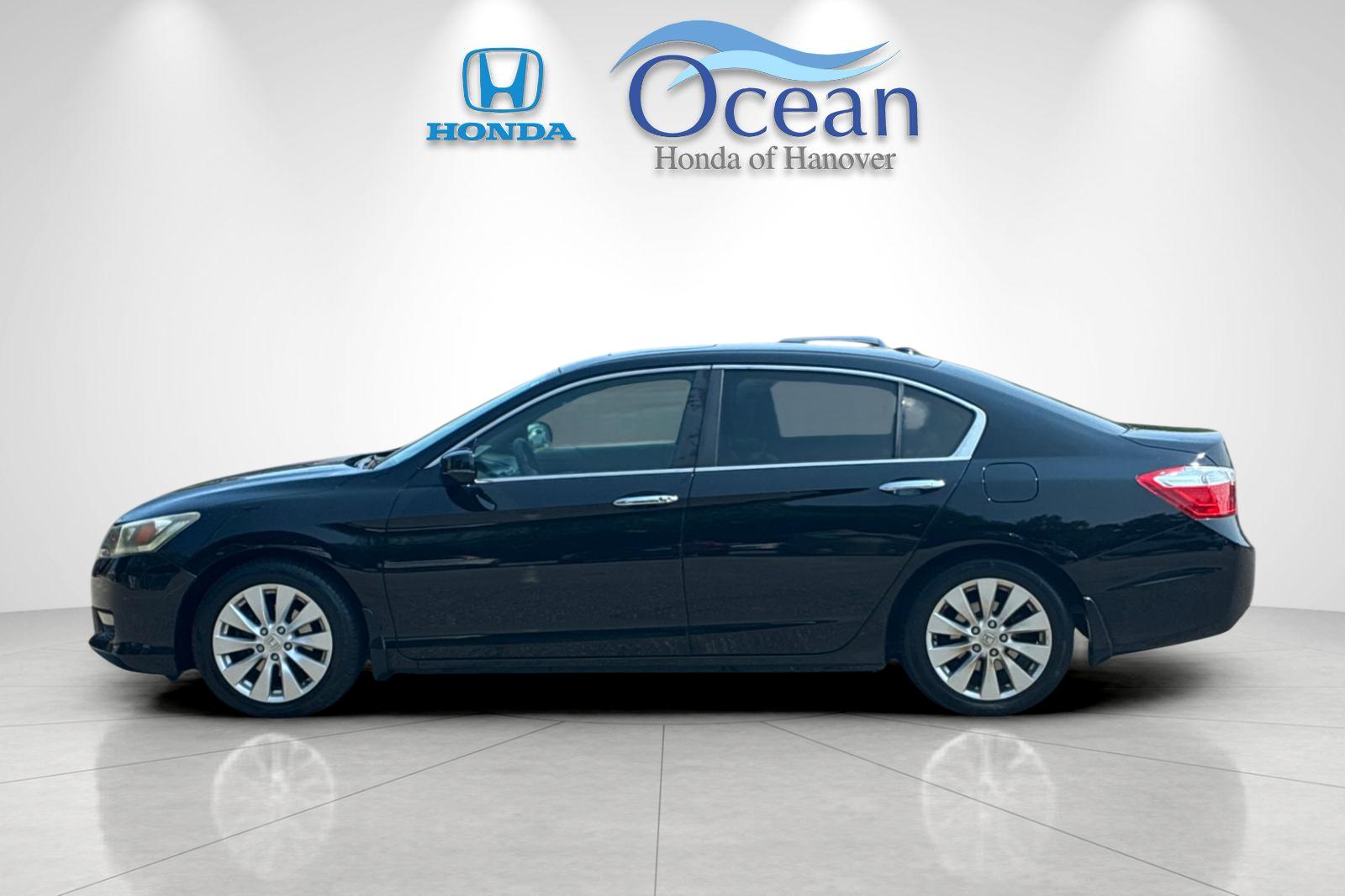 Used 2014 Crystal Black Pearl Honda EX-L image 6