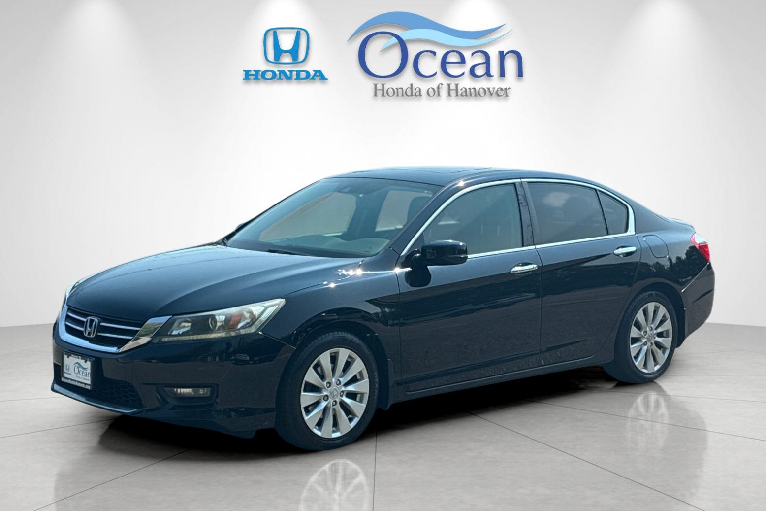 Used 2014 Crystal Black Pearl Honda EX-L image 7