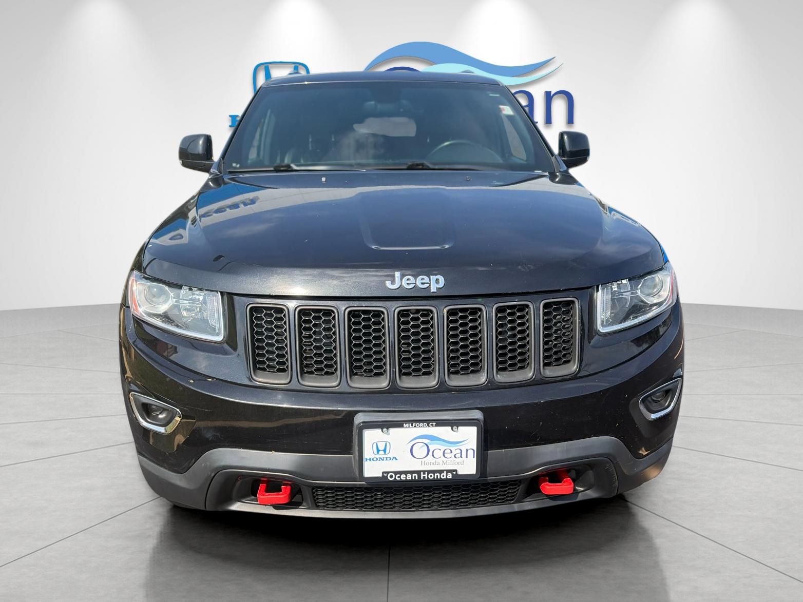 Used 2014 Brilliant Black Crystal Pearlcoat Jeep Limited image 8