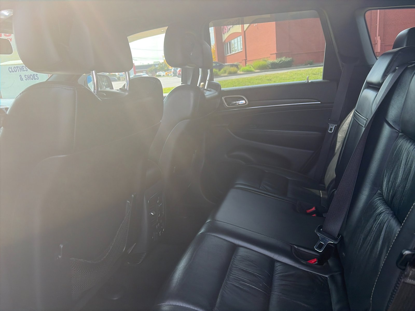 Used 2014 Brilliant Black Crystal Pearlcoat Jeep Limited image 12