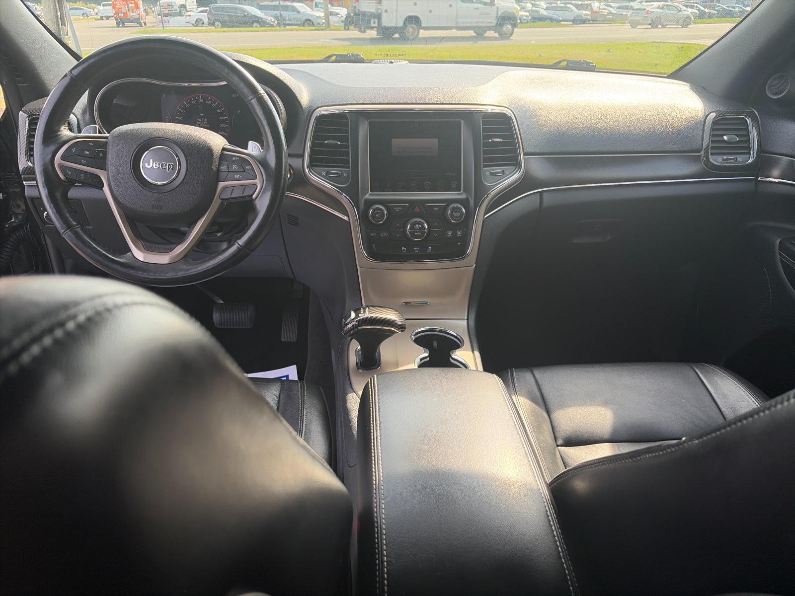 Used 2014 Brilliant Black Crystal Pearlcoat Jeep Limited image 13