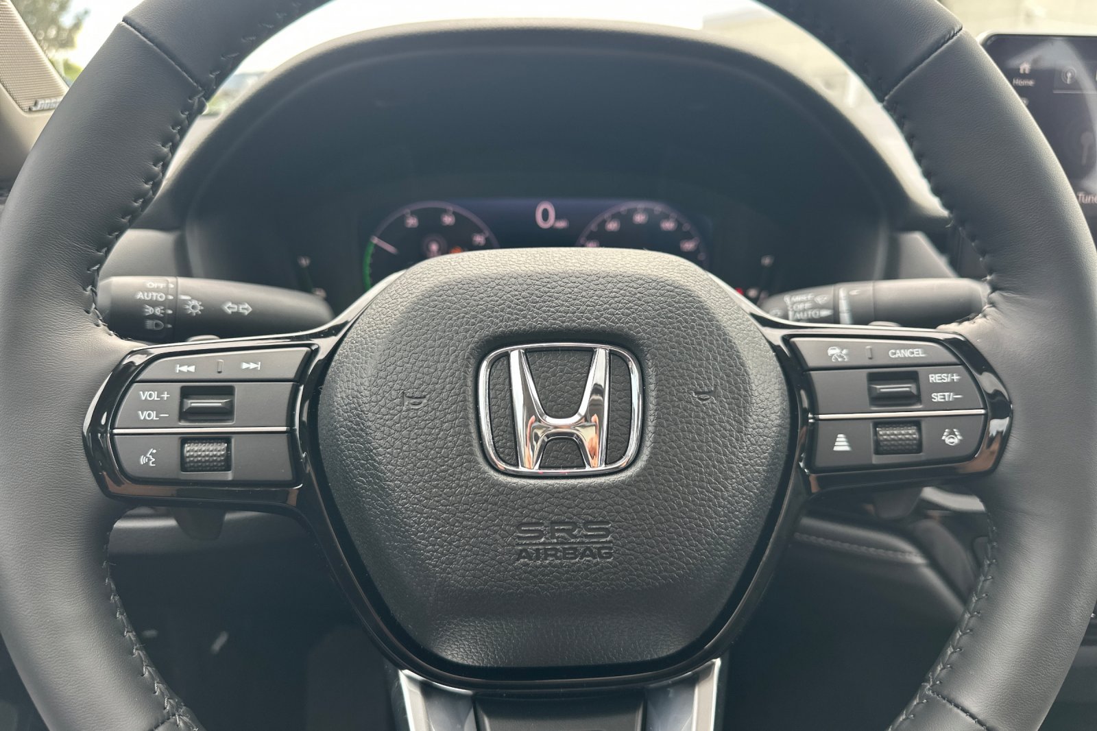 New 2026 Platinum White Pearl Honda Touring Hybrid image 24
