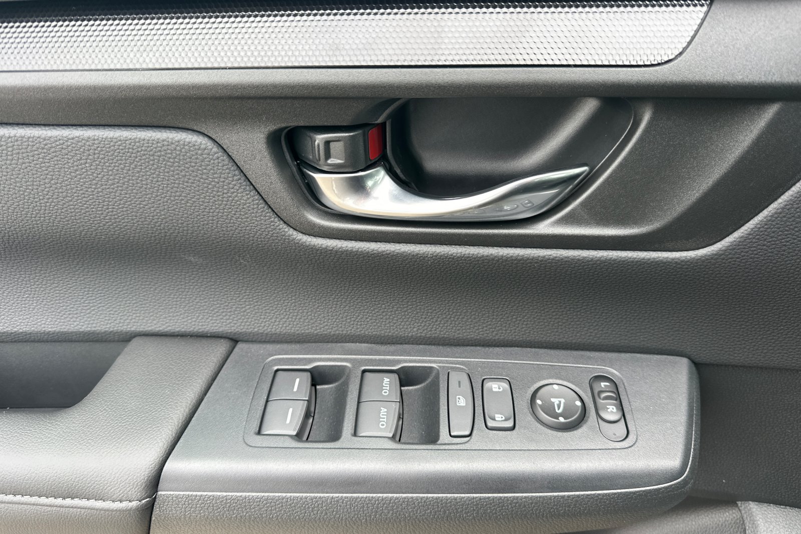 New 2026 Urban Gray Pearl Honda AWD EX image 10
