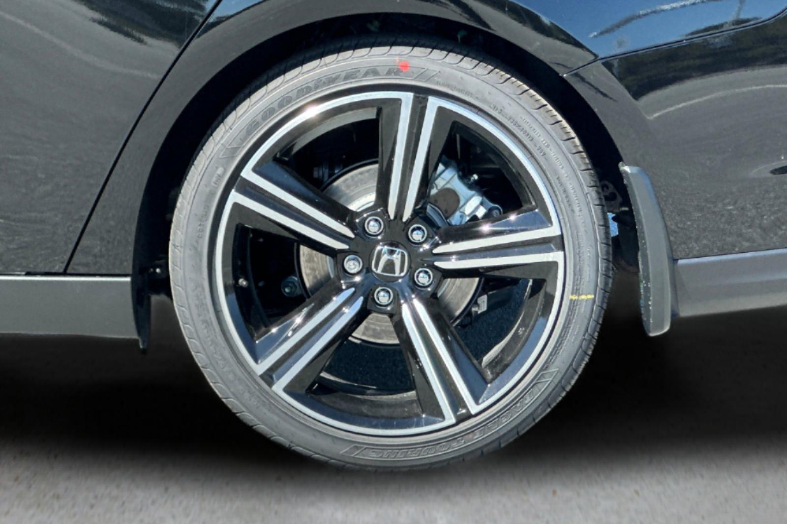 New 2026 Crystal Black Pearl Honda SE image 31