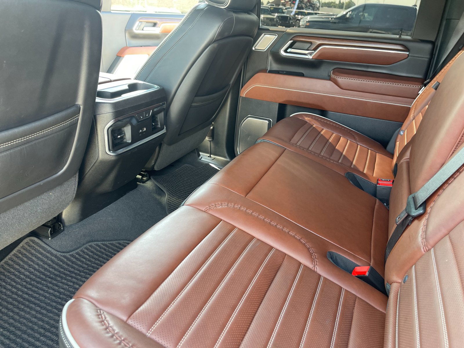 Used 2024 White GMC Denali Ultimate image 14
