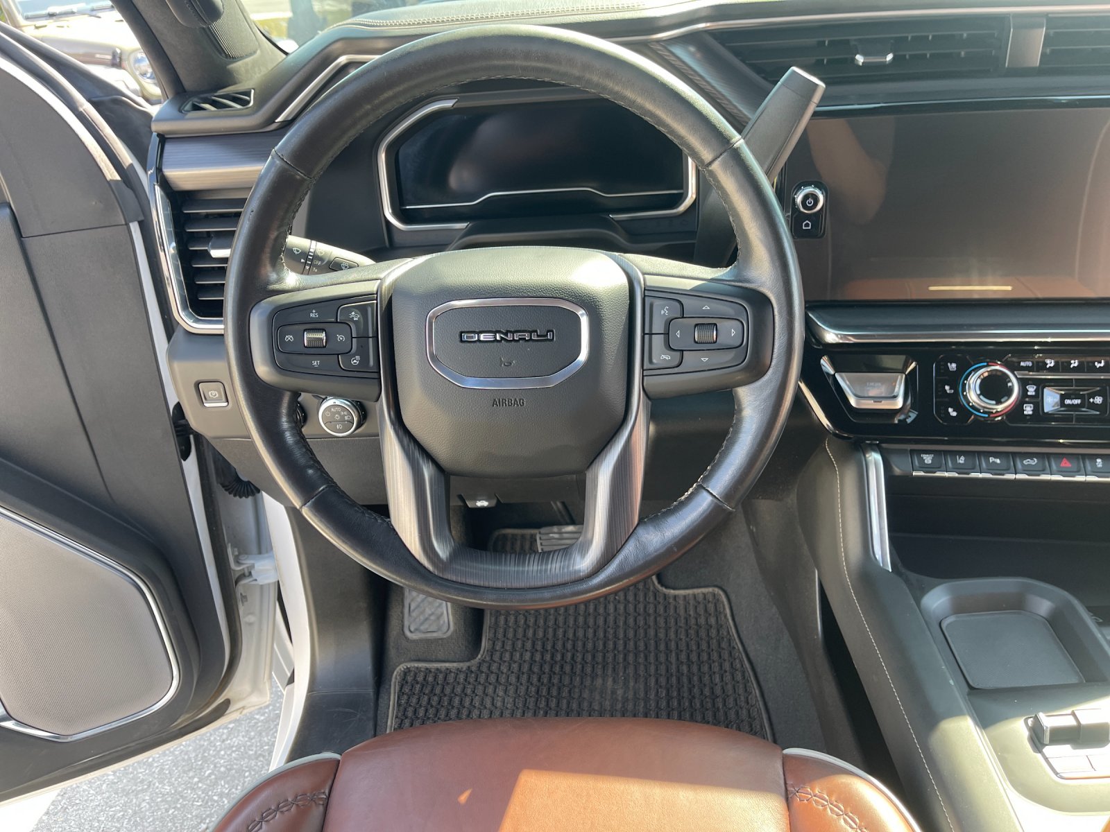 Used 2024 White GMC Denali Ultimate image 17