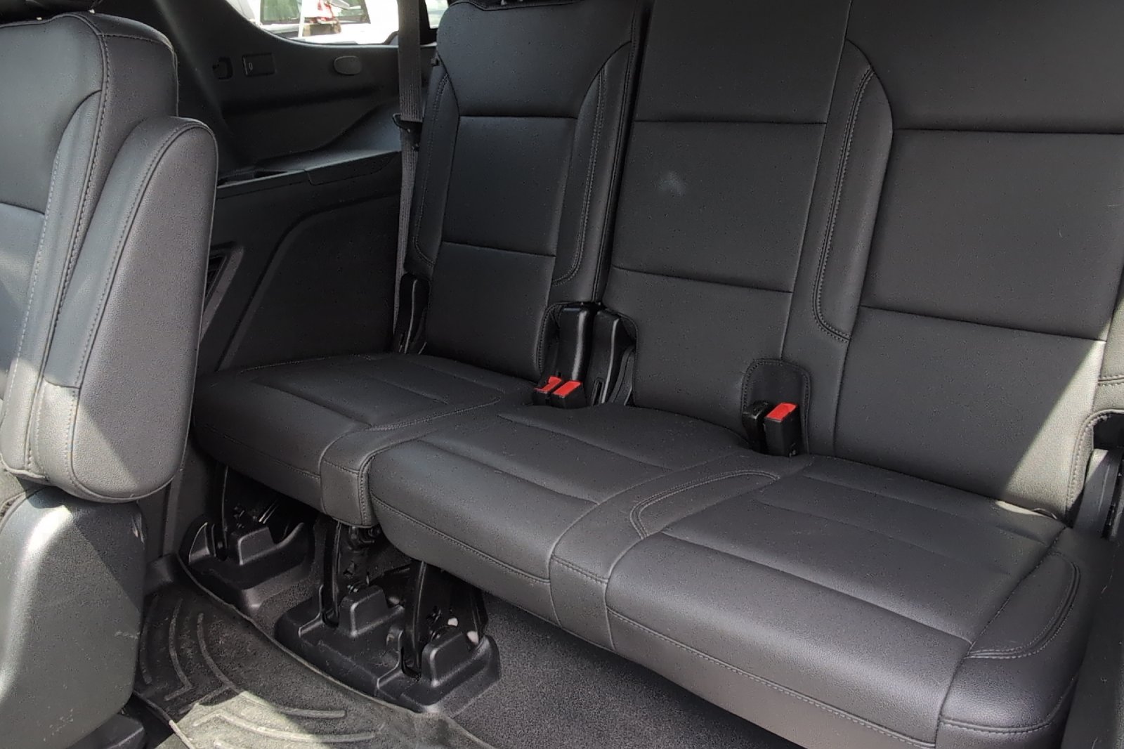 Used 2023 Gray Chevrolet Z71 image 16