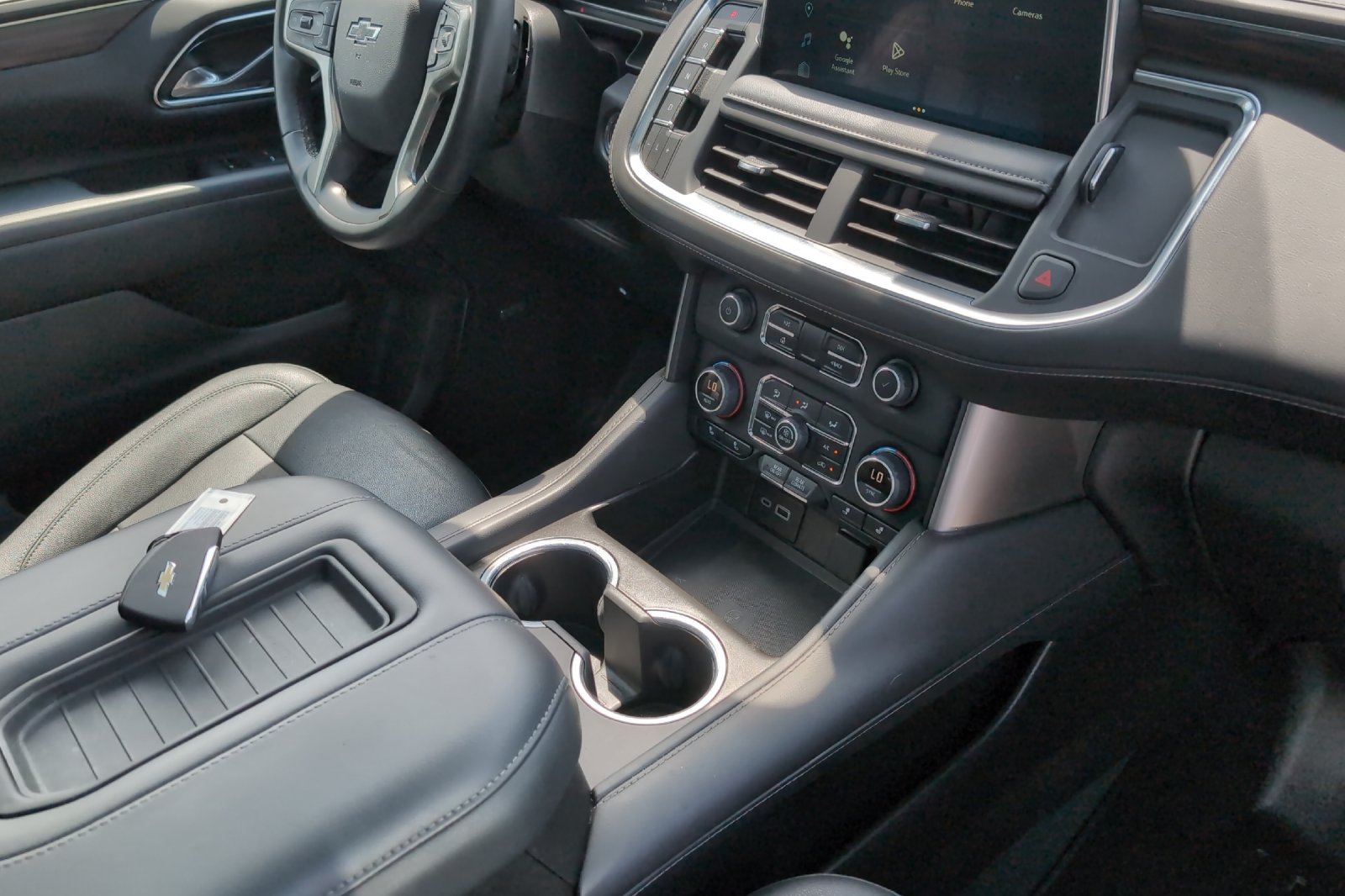 Used 2023 Gray Chevrolet Z71 image 18