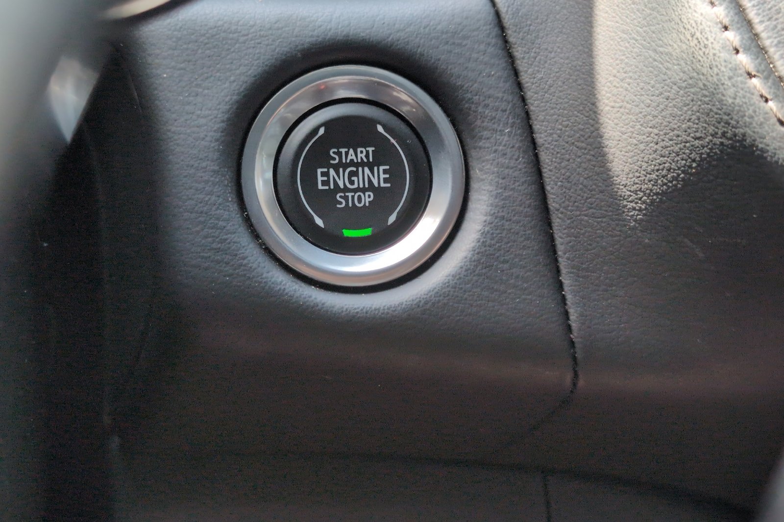 Used 2023 Gray Chevrolet Z71 image 25