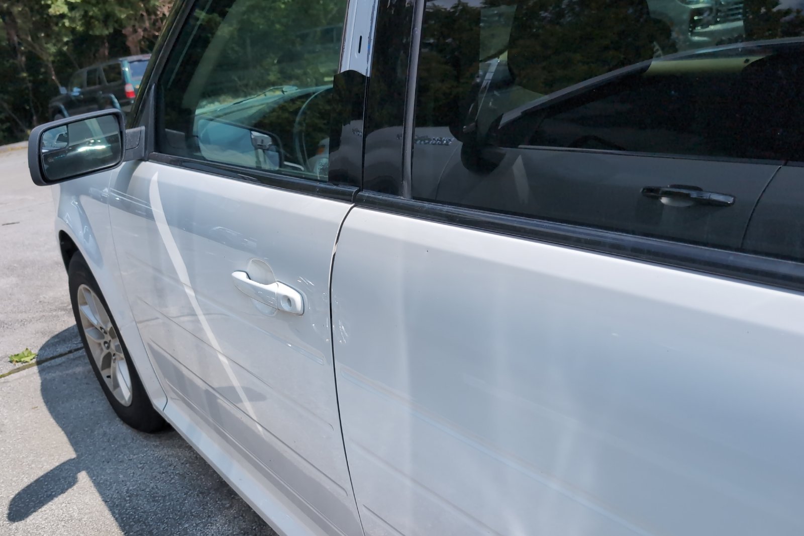 Used 2019 White Ford SE image 9