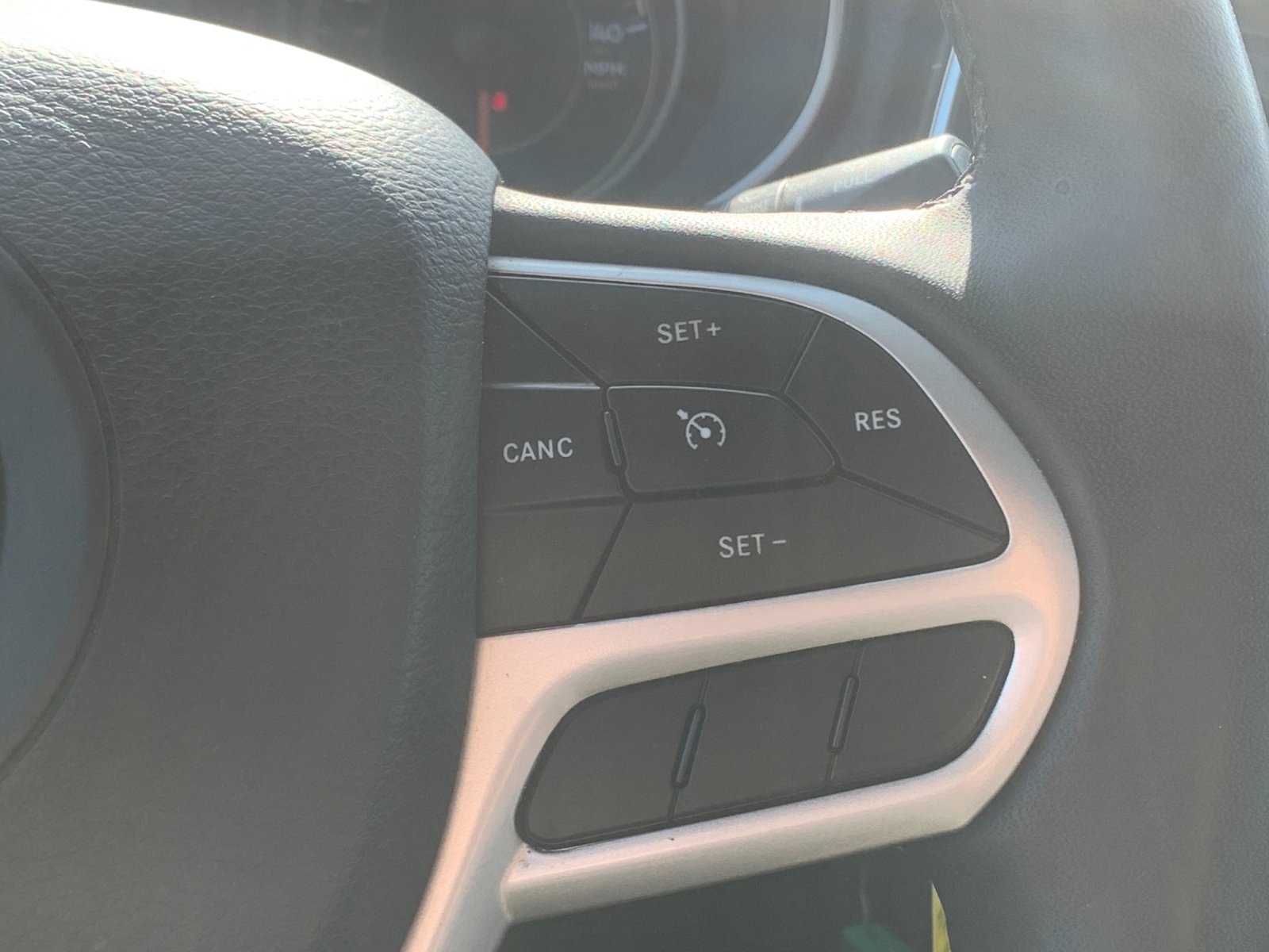 Used 2022 Blue Jeep X image 30