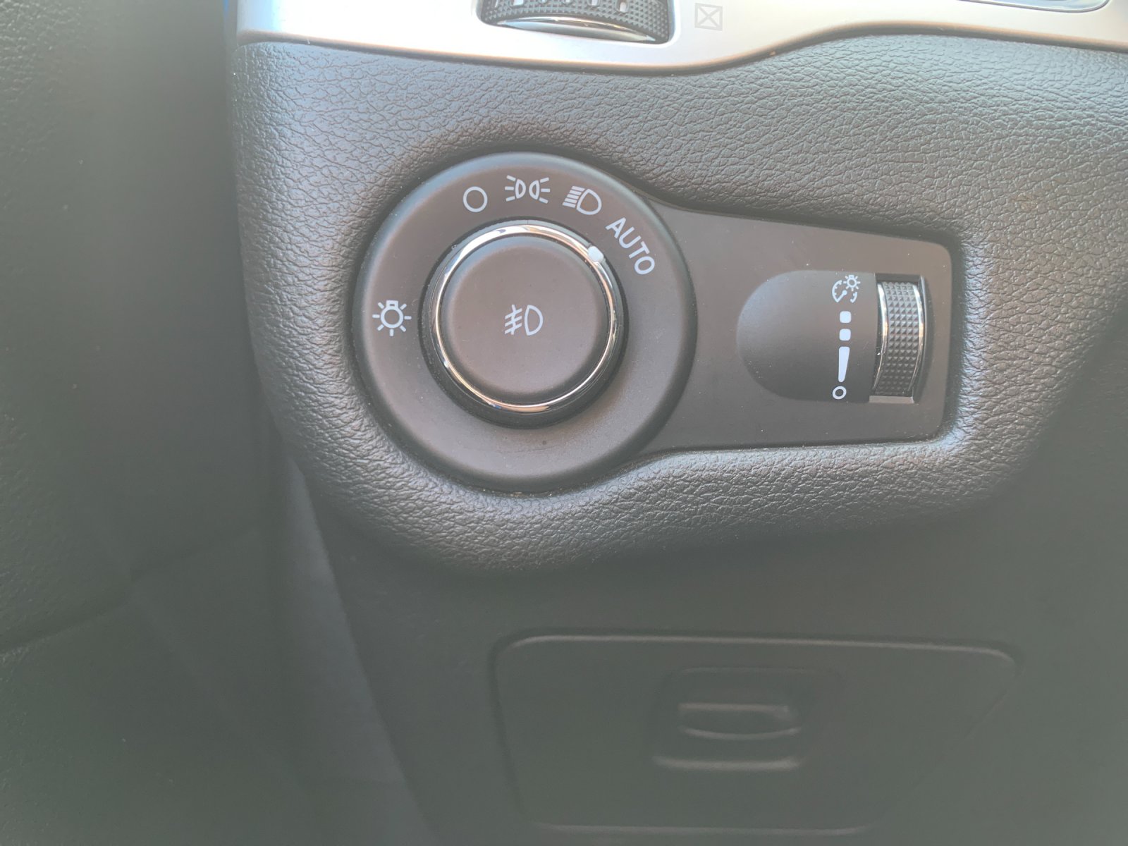 Used 2022 Blue Jeep X image 33