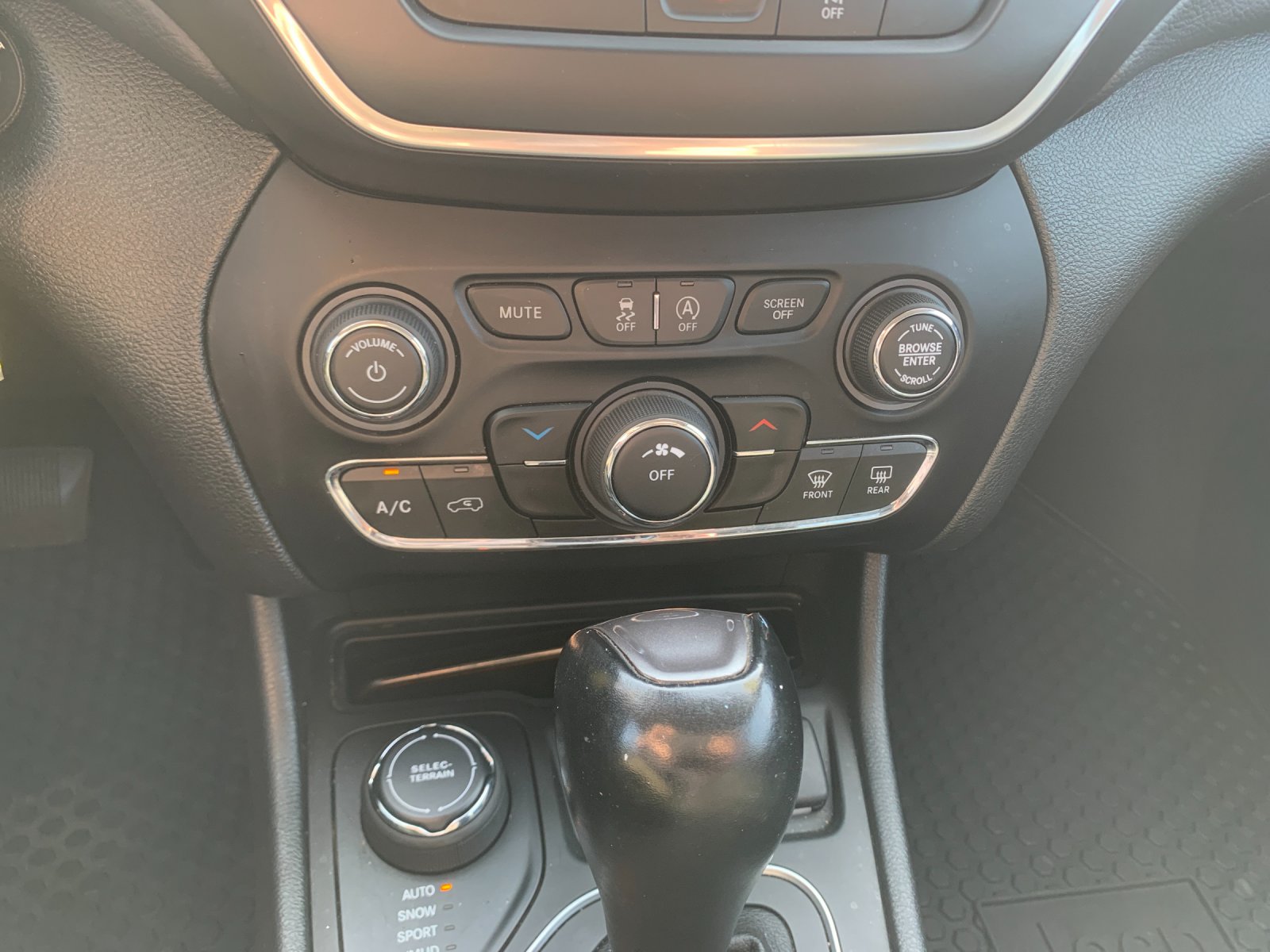 Used 2022 Blue Jeep X image 25