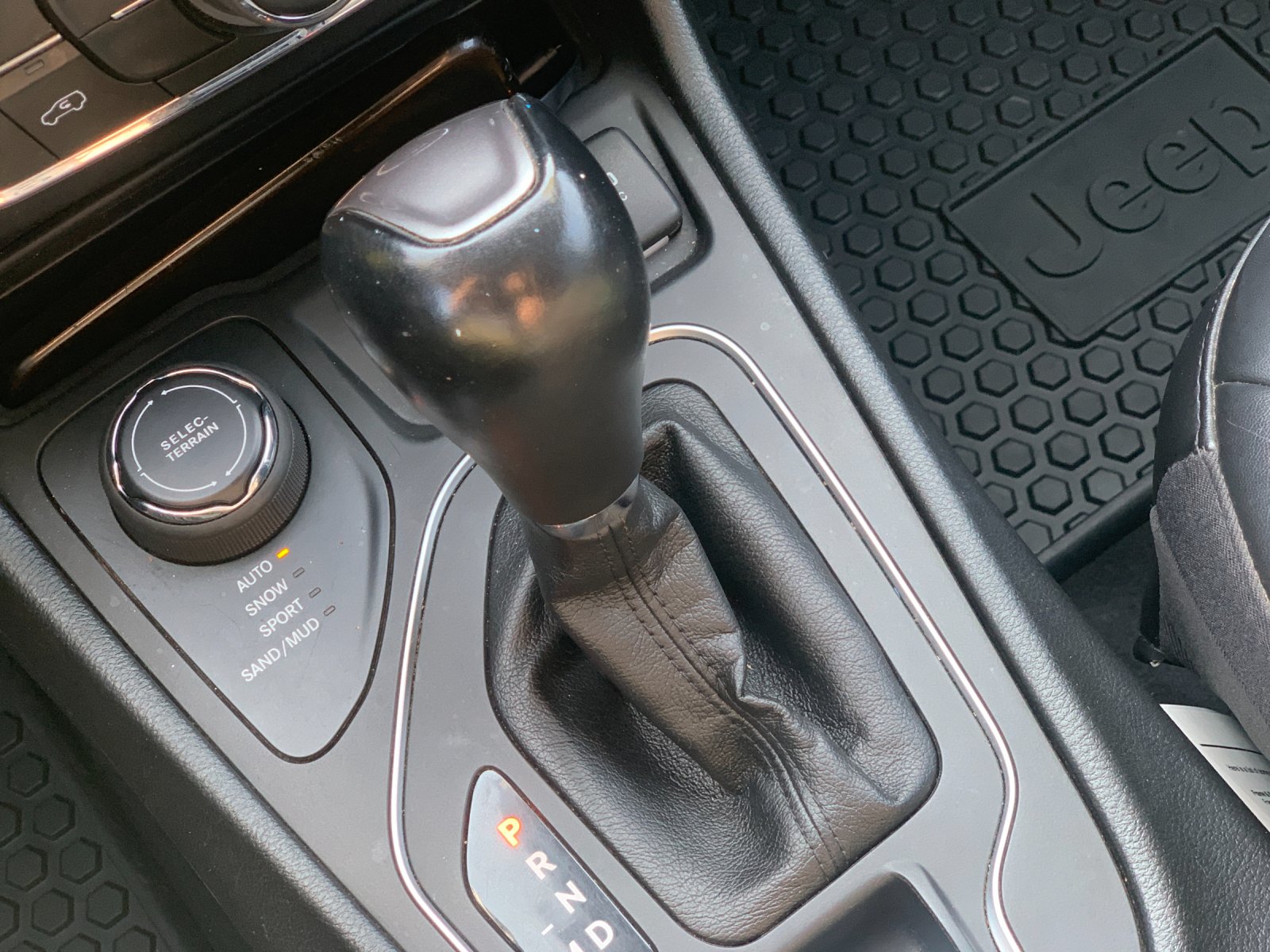 Used 2022 Blue Jeep X image 26
