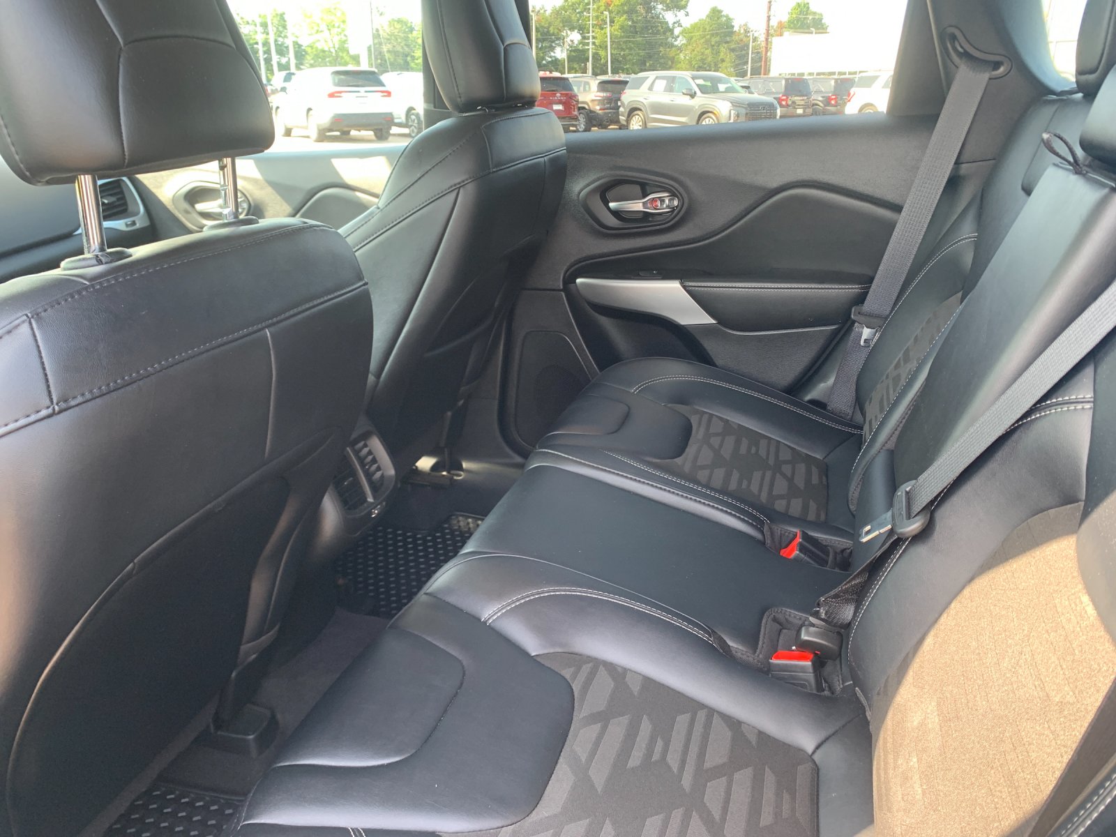 Used 2022 Blue Jeep X image 15