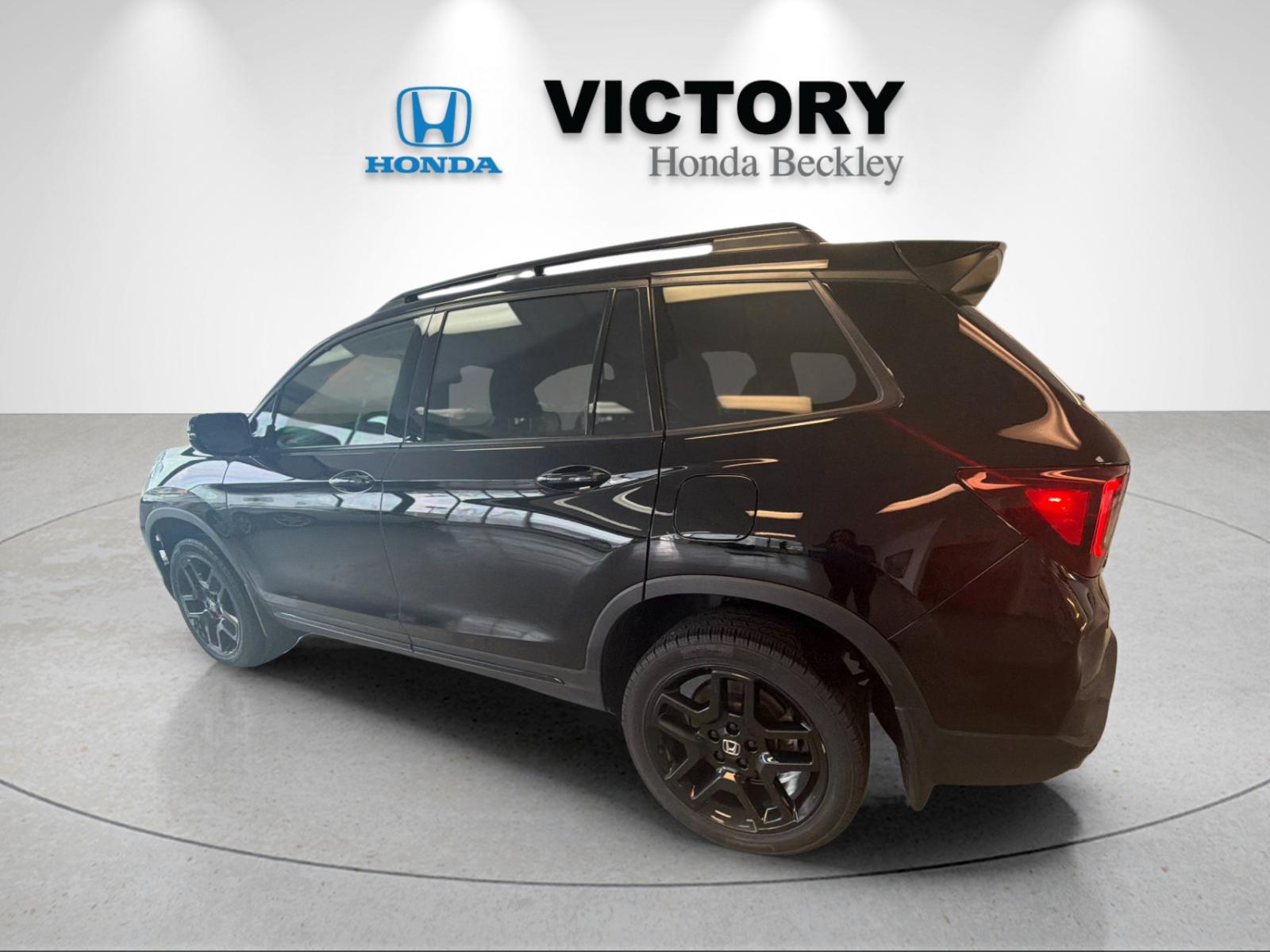 Used 2025 Crystal Black Pearl Honda Black Edition image 3