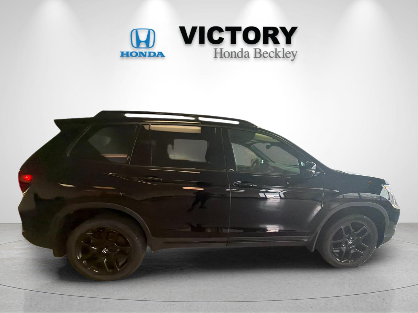 Used 2025 Crystal Black Pearl Honda Black Edition image 6