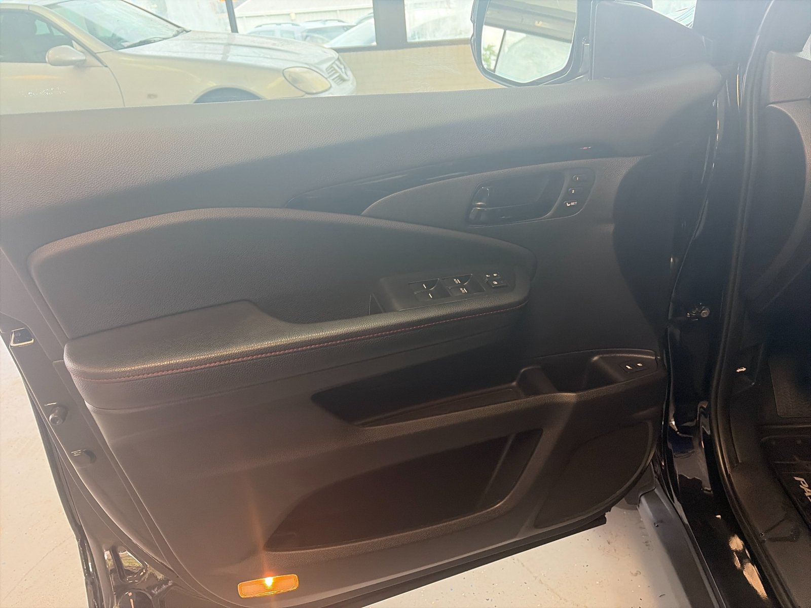 Used 2025 Crystal Black Pearl Honda Black Edition image 12