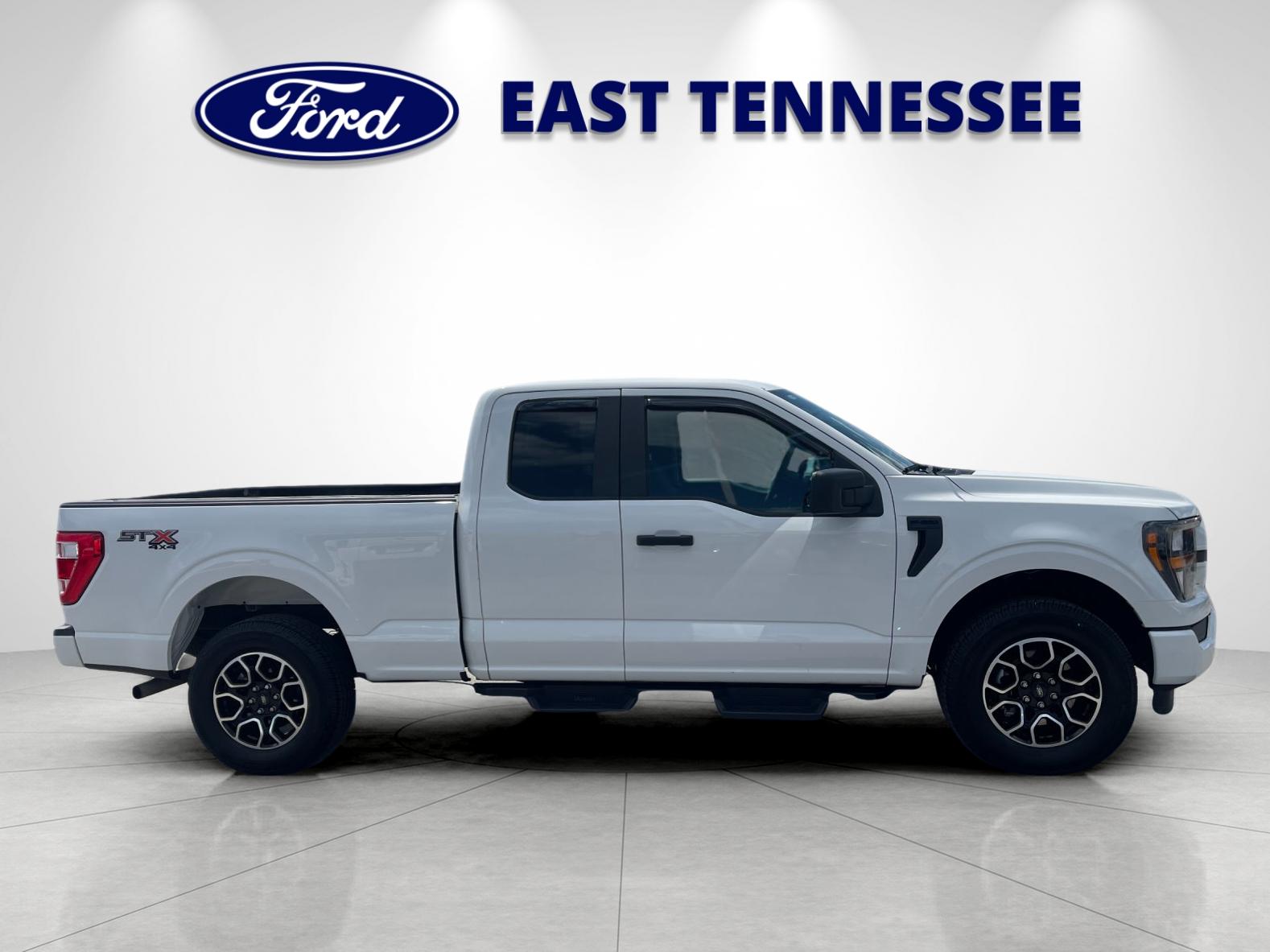 Used 2023 White Ford XL image 2