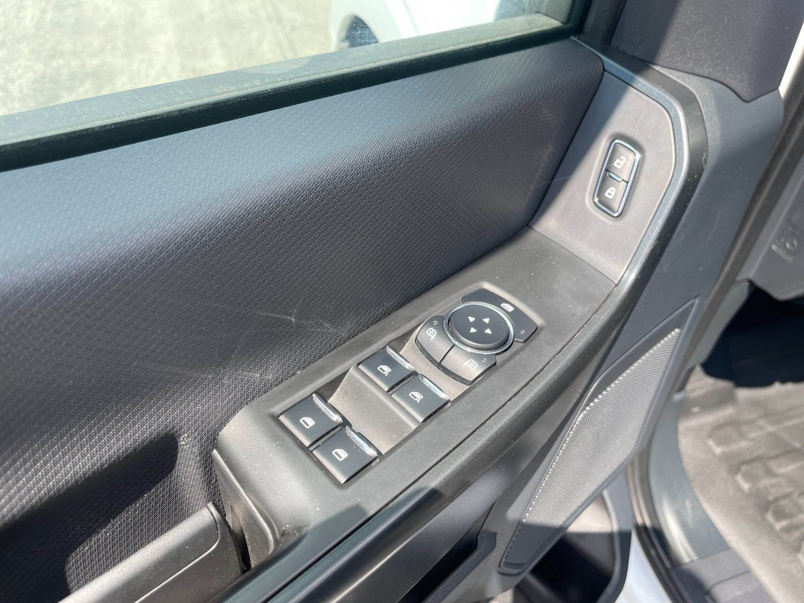 Used 2023 White Ford XL image 13