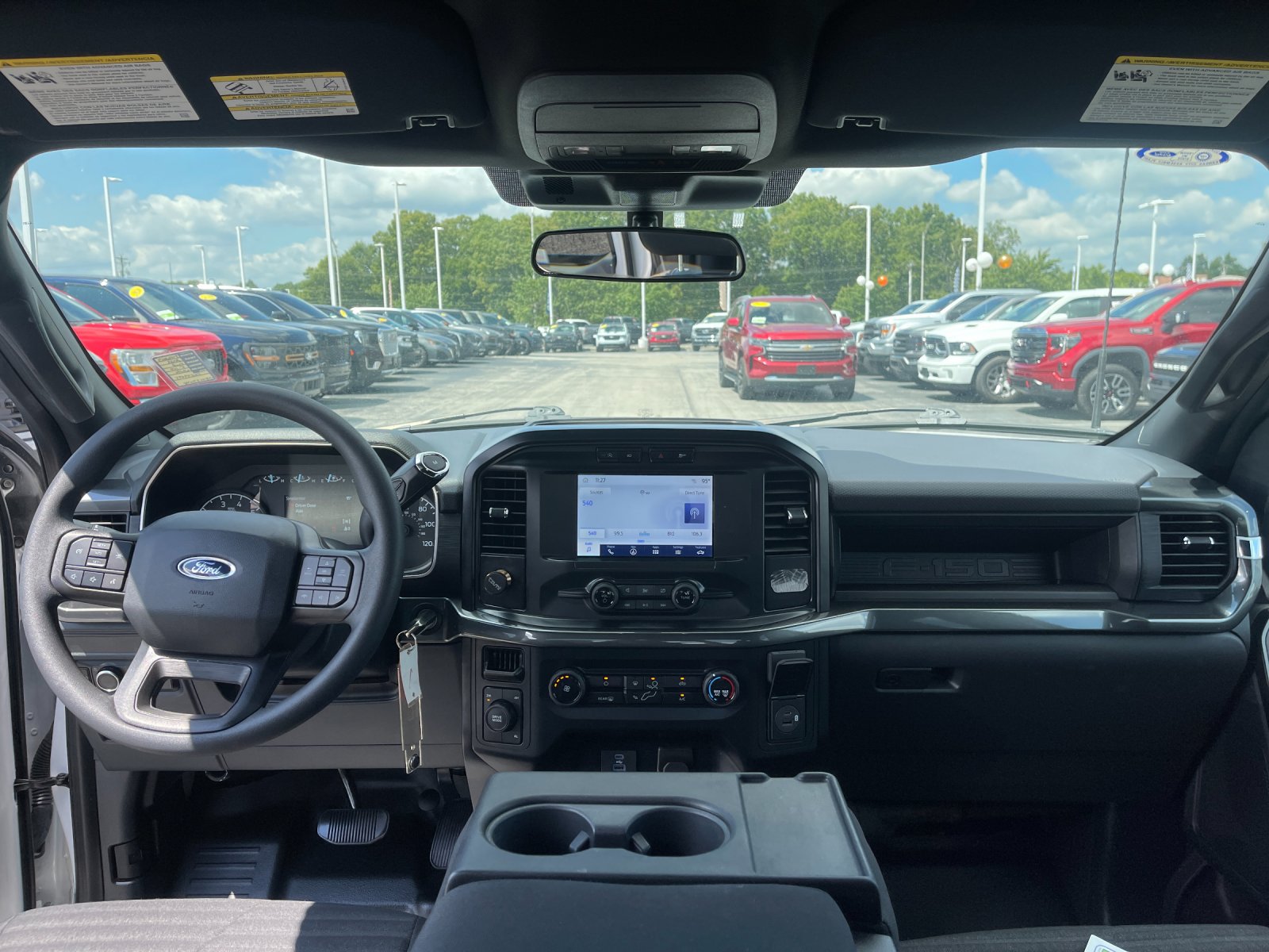 Used 2023 White Ford XL image 15